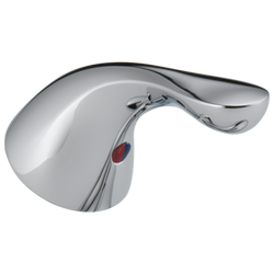 Single Handle Bathroom Faucet in Chrome — thumbnail 3