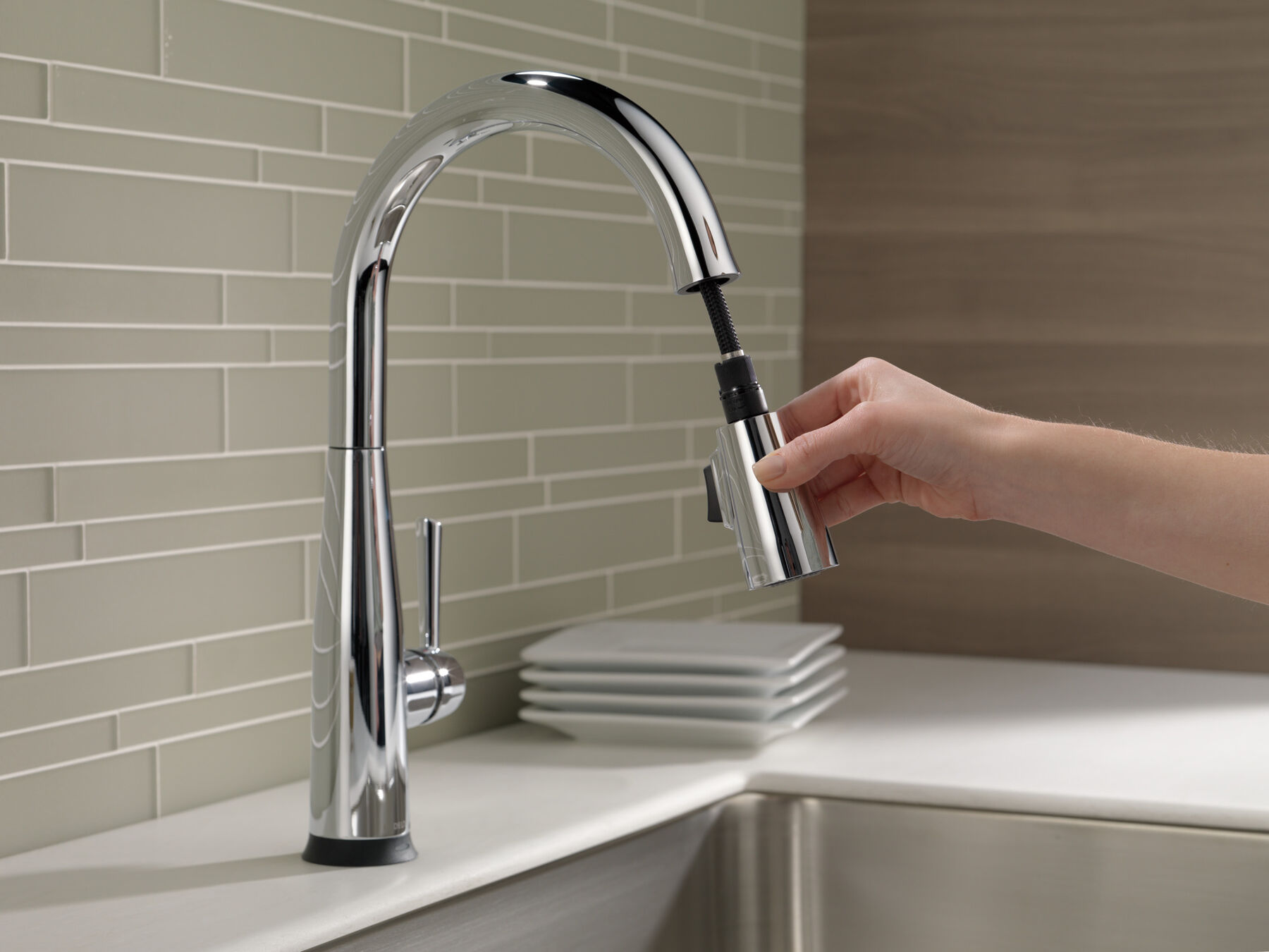 Single Handle Pull-Down Kitchen Faucet with Touch<sub>2</sub>O&reg; Technology Technology (Recertified)