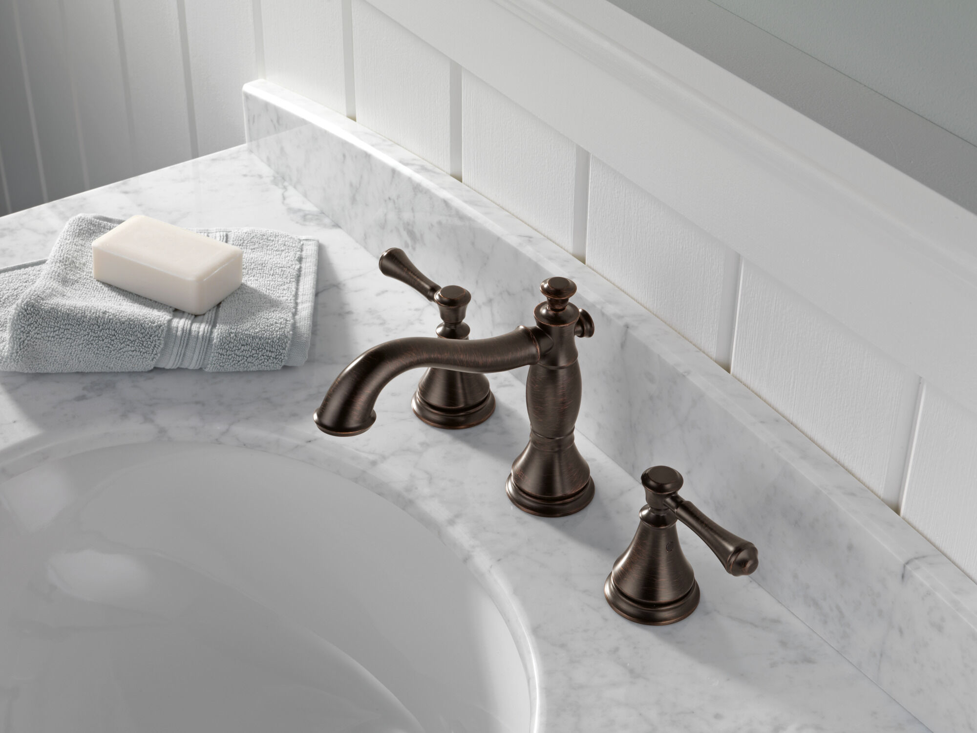 Two Handle Widespread Bathroom Faucet in Venetian Bronze 3597LF