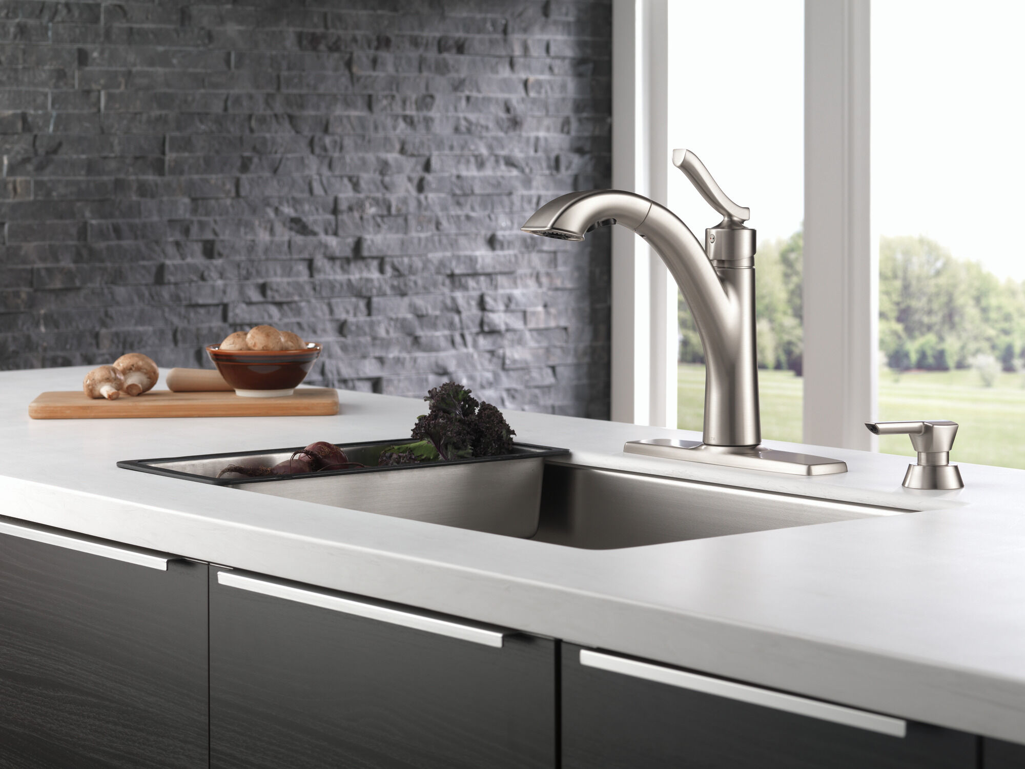 Single Handle Pull-Out Kitchen Faucet with Soap Dispenser in