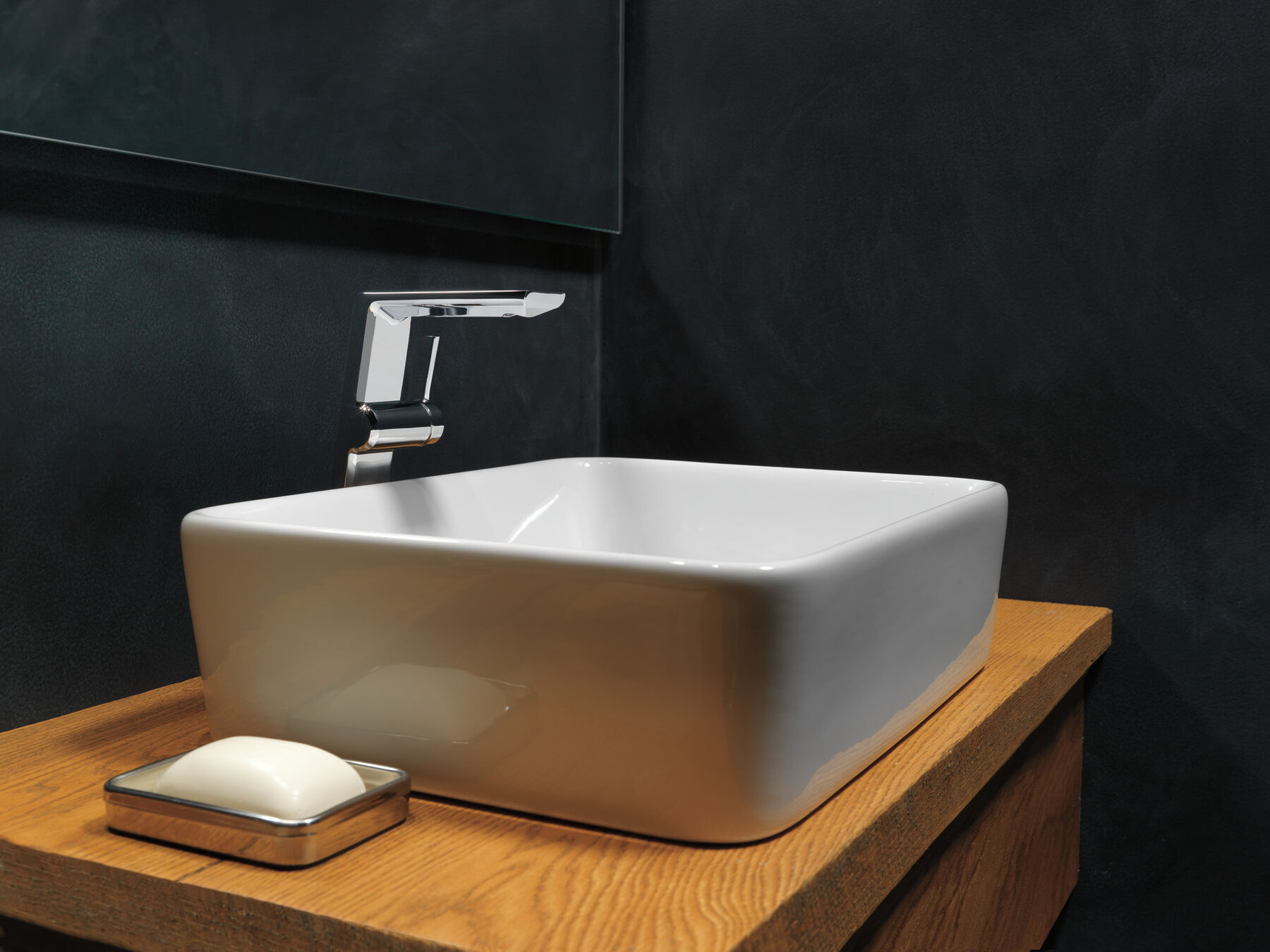 Single Handle Vessel Bathroom Faucet in Chrome 799-DST | Delta Faucet 