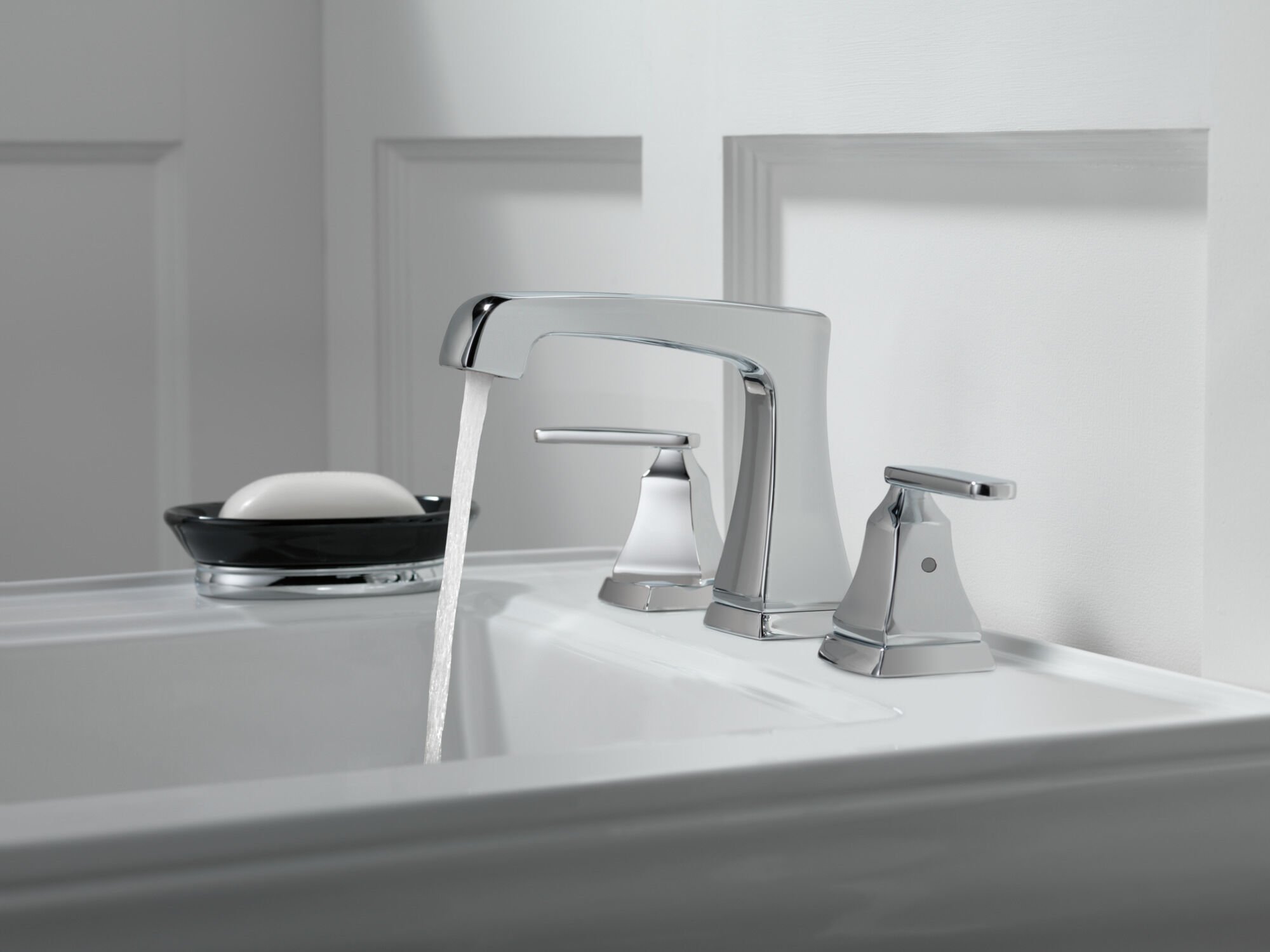 Two Handle Widespread Bathroom Faucet with EZ Anchor® in Chrome