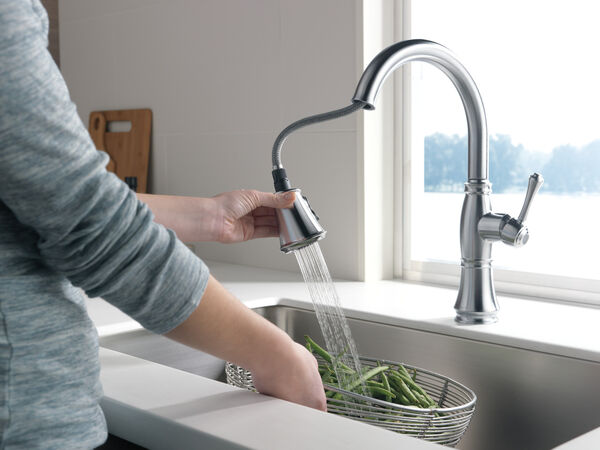 Single Handle Pull-Down Kitchen Faucet with ShieldSpray® Technology