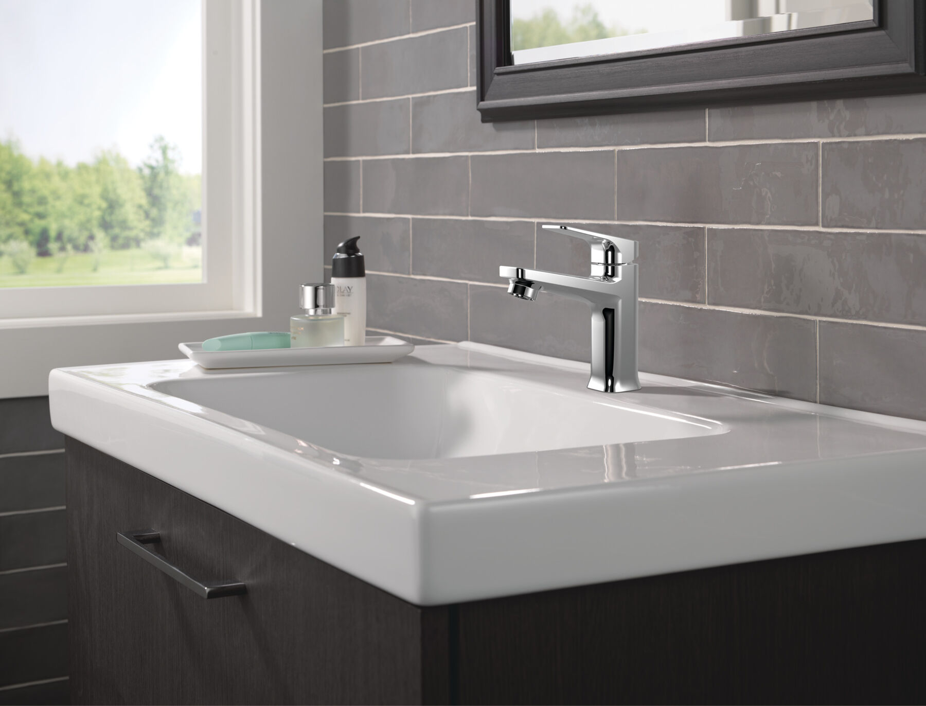 Single Handle Lavatory Faucet with Pop-Up in Chrome 44425 — thumbnail 2