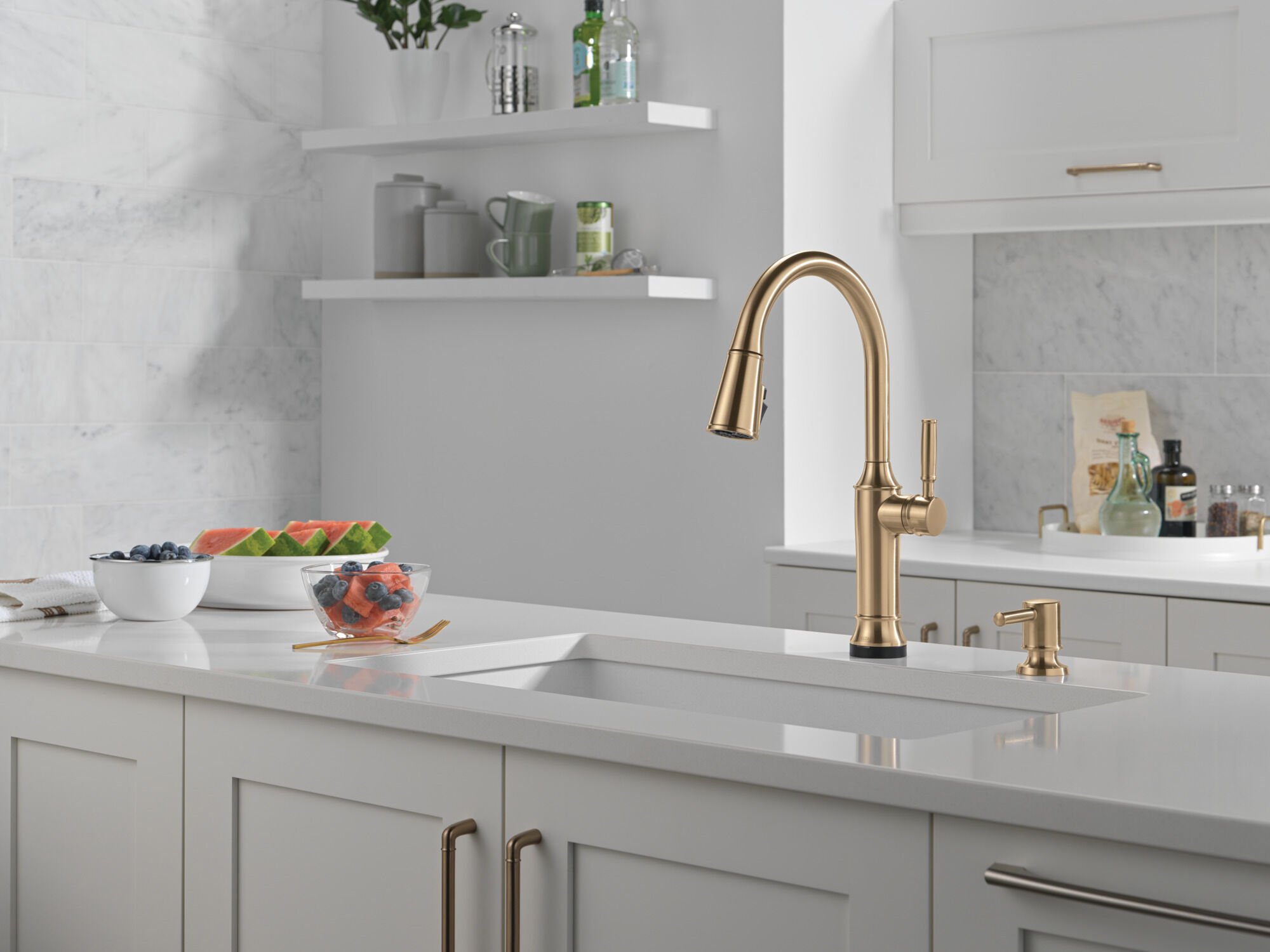 Metal Soap Dispenser in Lumicoat® Champagne Bronze RP103432CZPR