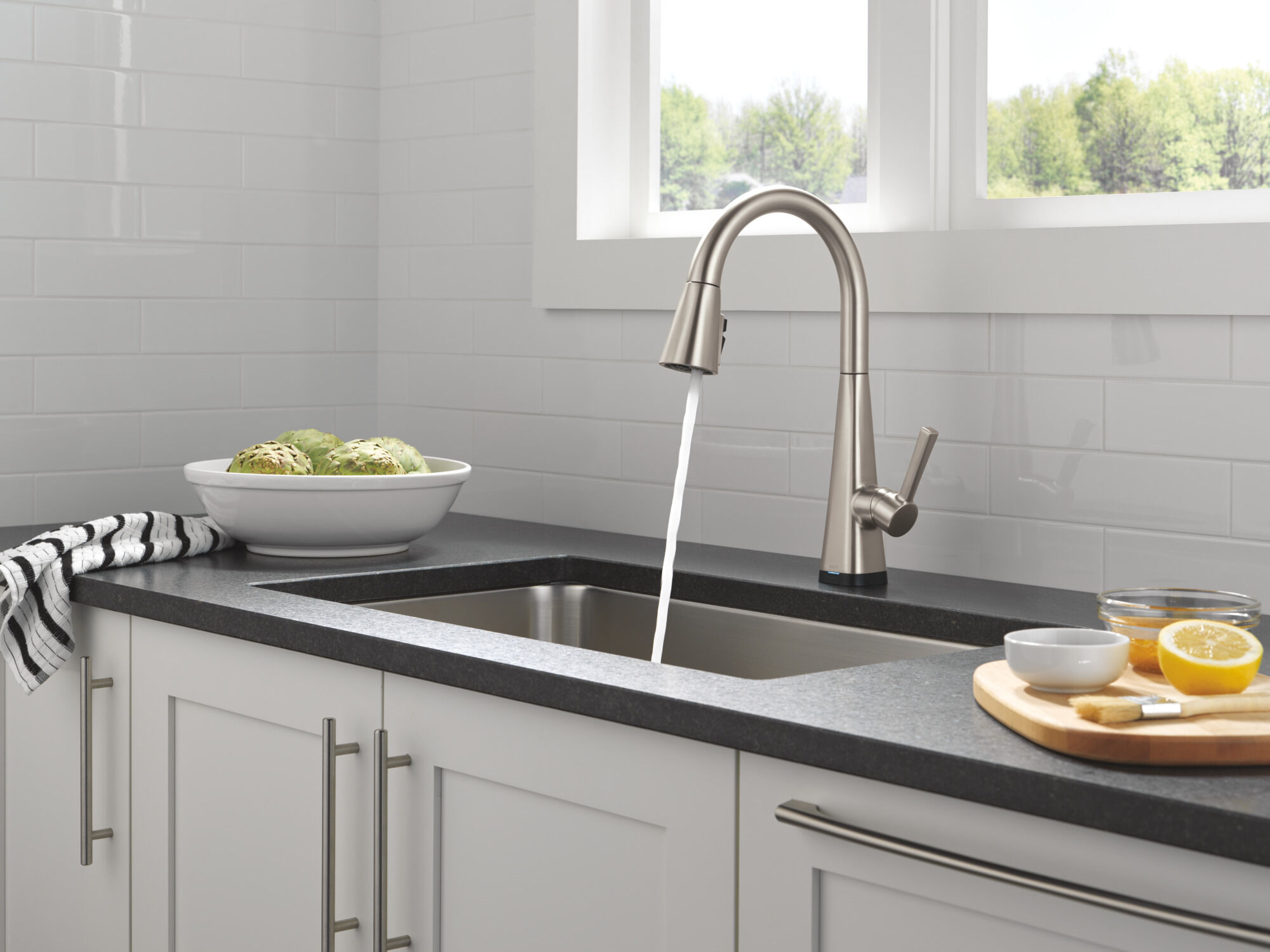 Single-Handle Pull-Down Kitchen Faucet with Touch2O® Technology in