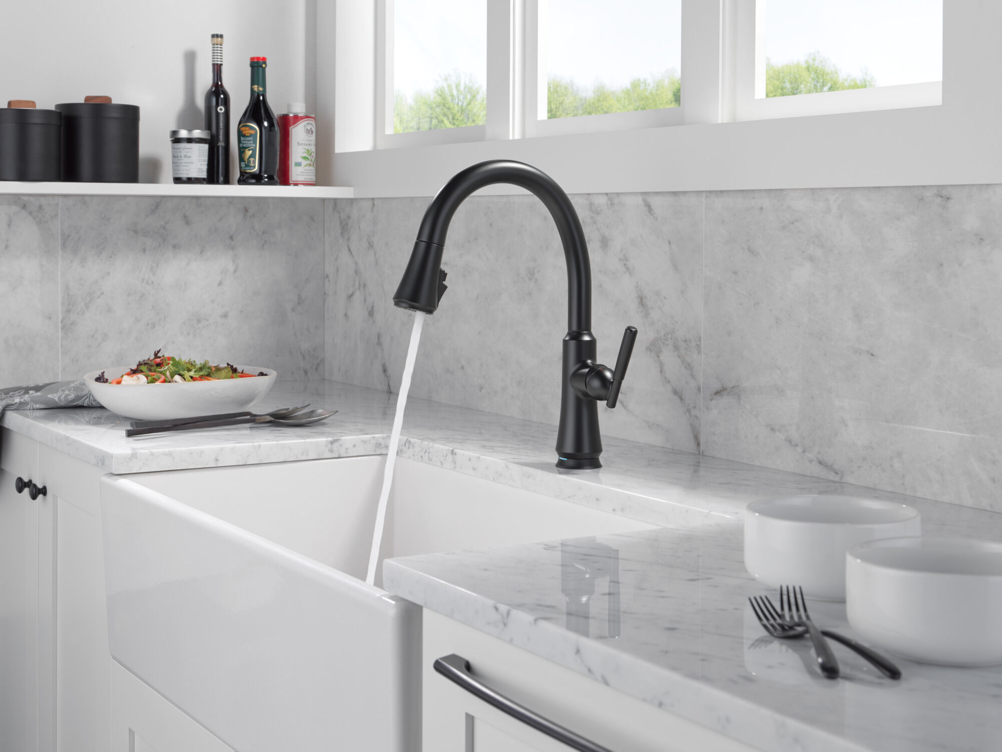 Touch2O® Technology Kitchen Faucet with Touchless Technology in