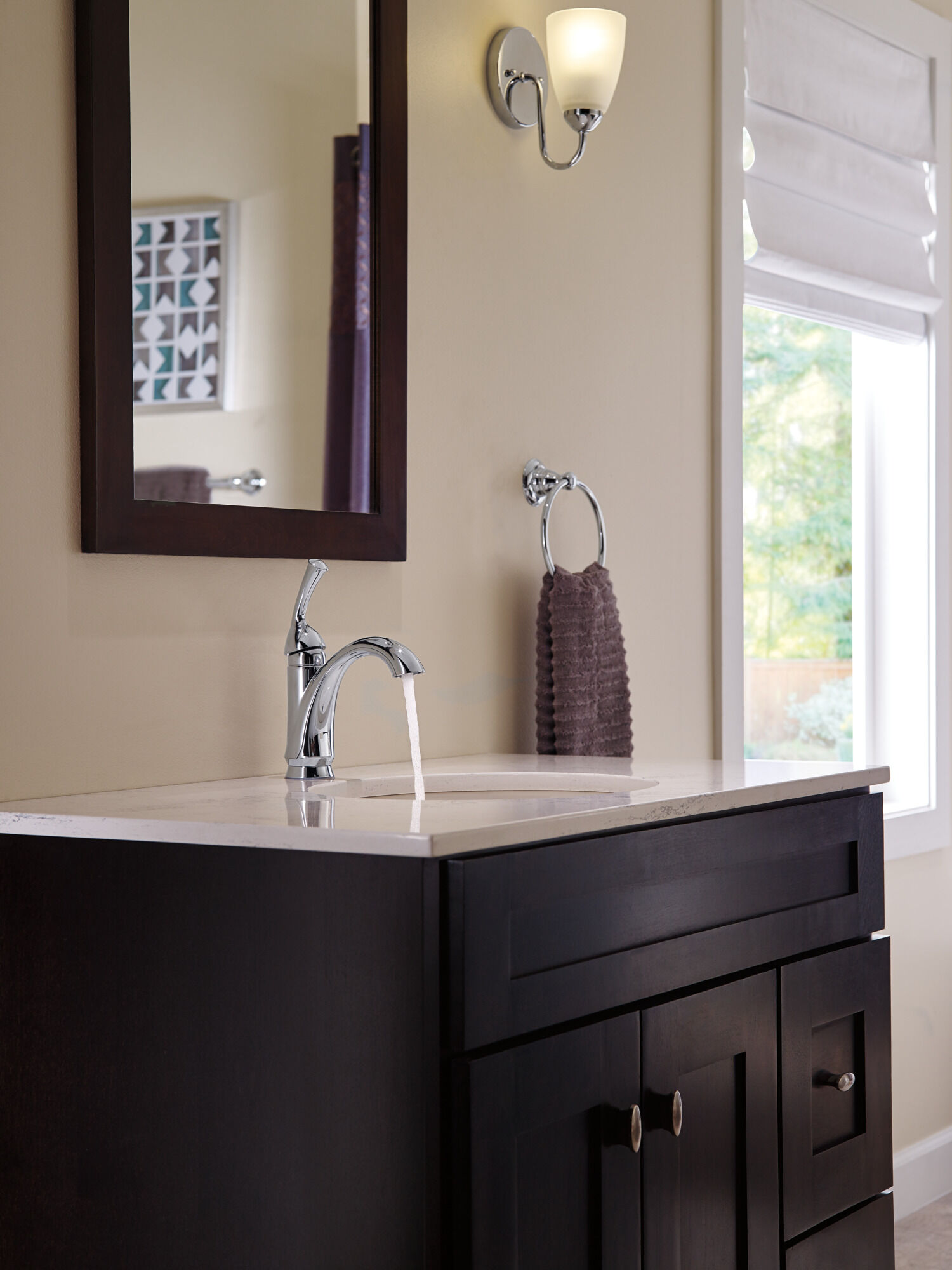 Single Handle Centerset Bathroom Faucet (Recertified) in Chrome