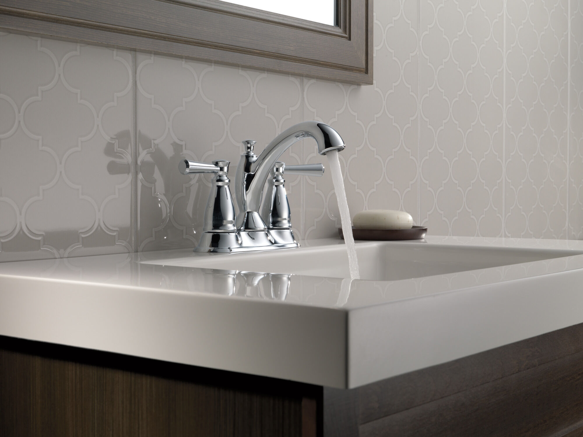 Traditional Two Handle Centerset Bathroom Faucet in Chrome 2593