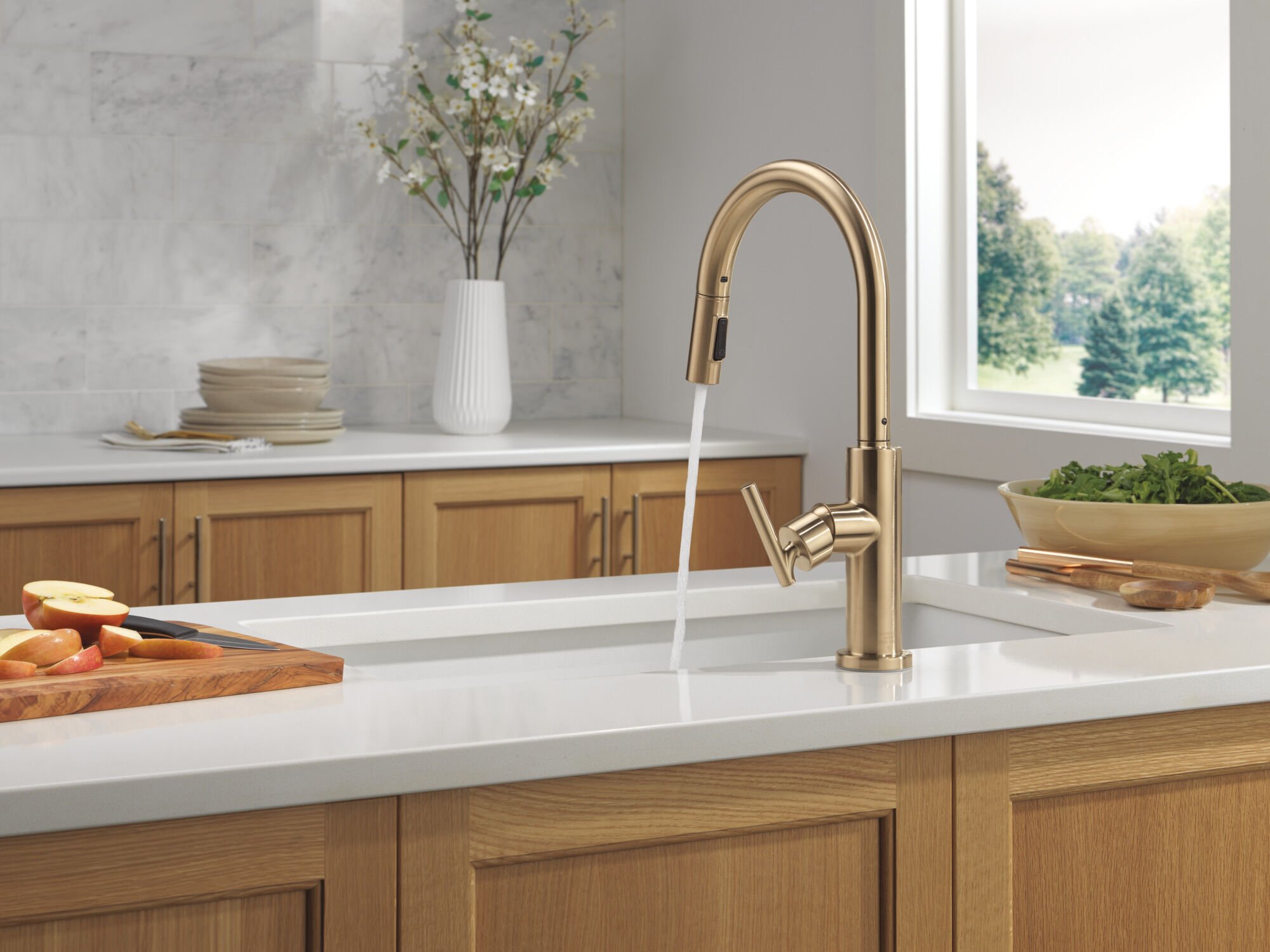 Single Handle Pull-Down Kitchen Faucet in Champagne Bronze 19731LF