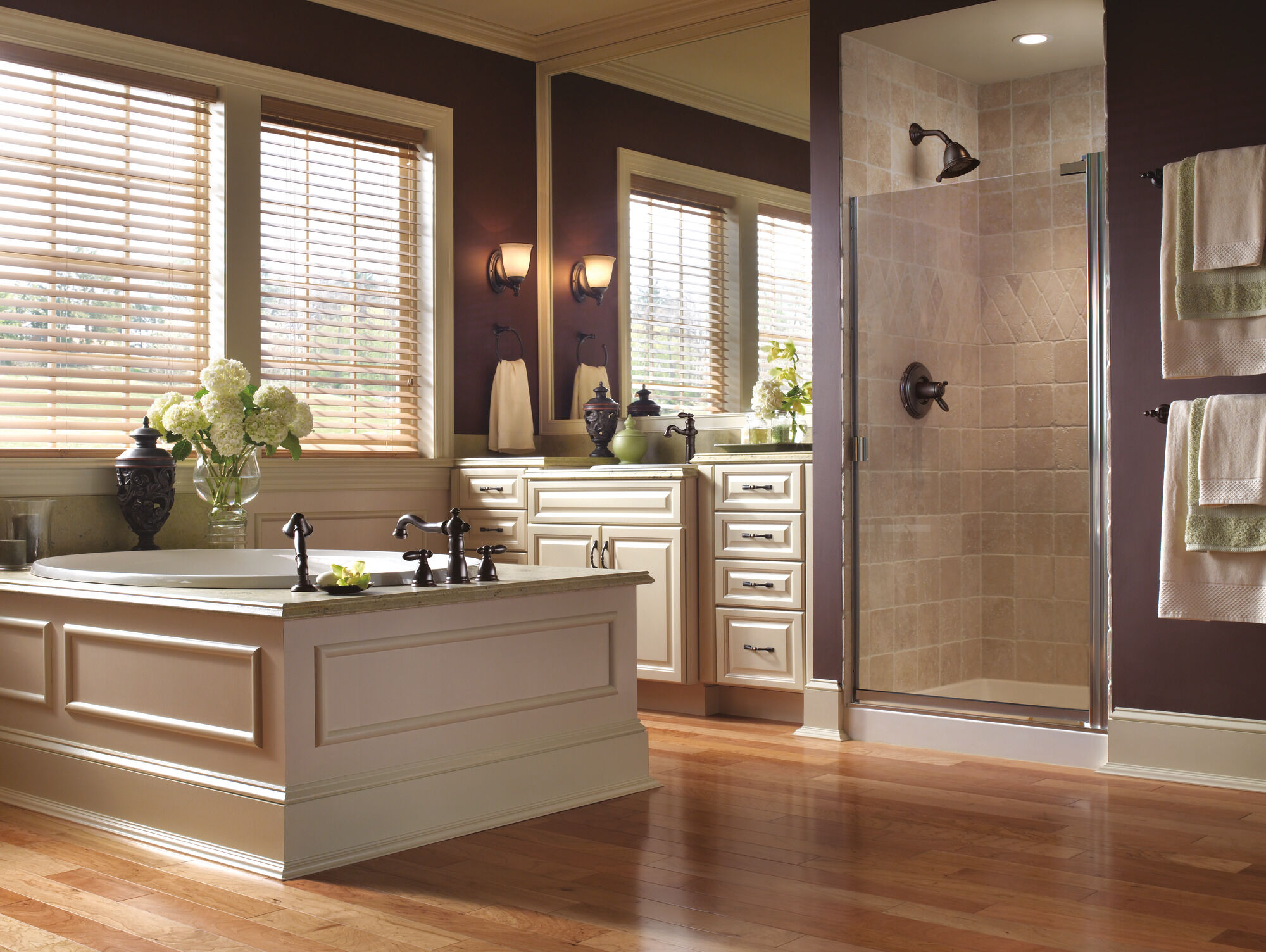 Single Handle Bathroom Faucet in Venetian Bronze 555LF-RB | Delta