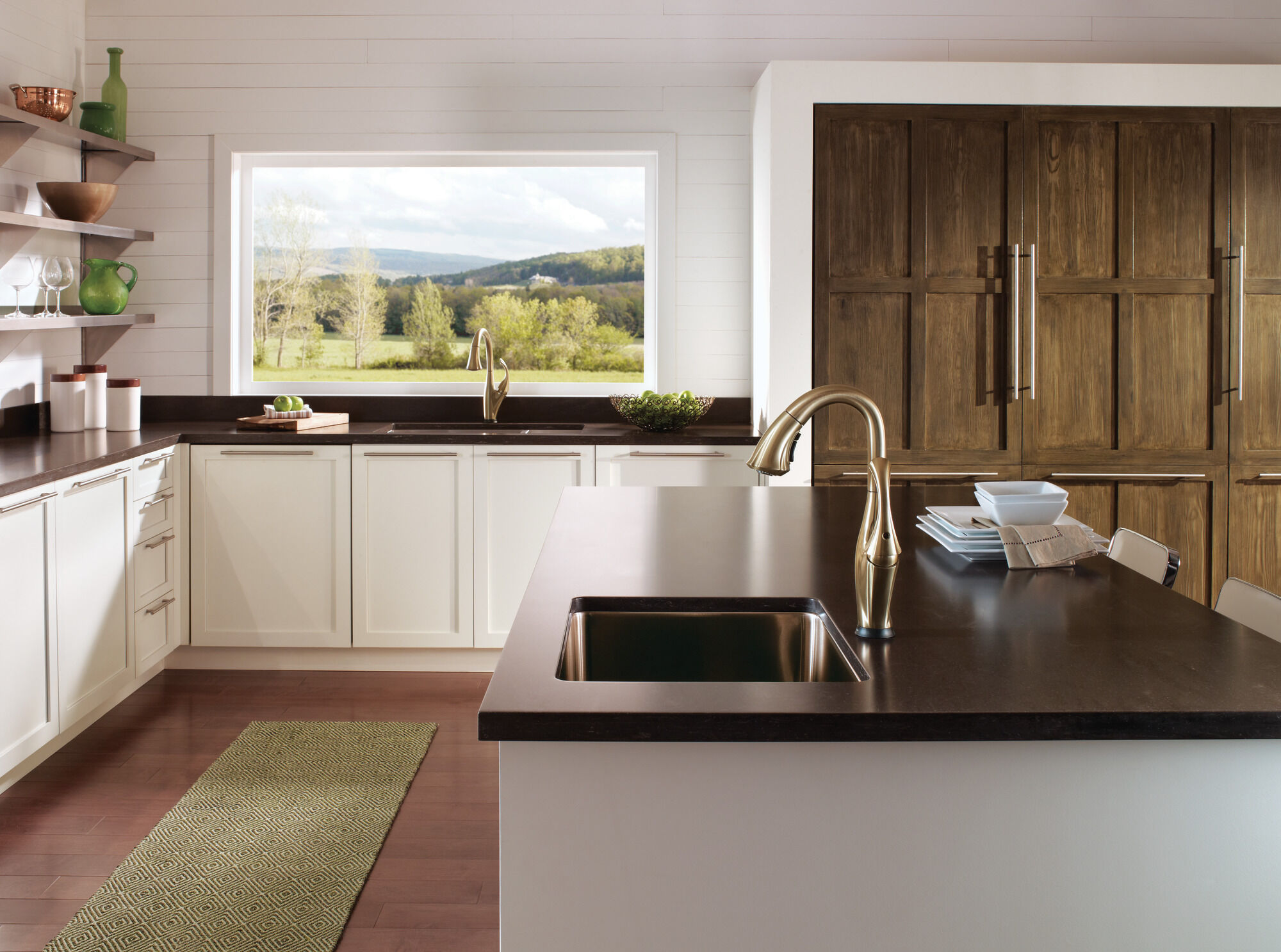 Single Handle Pull-Down Kitchen Faucet with Touch2O® and