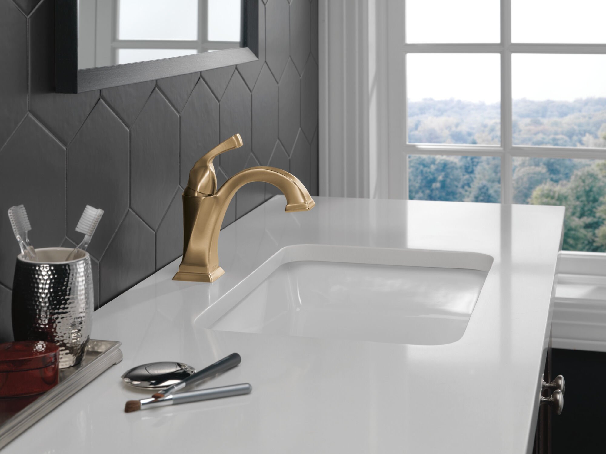 Single Handle Bathroom Faucet in Champagne Bronze 551-CZ-DST