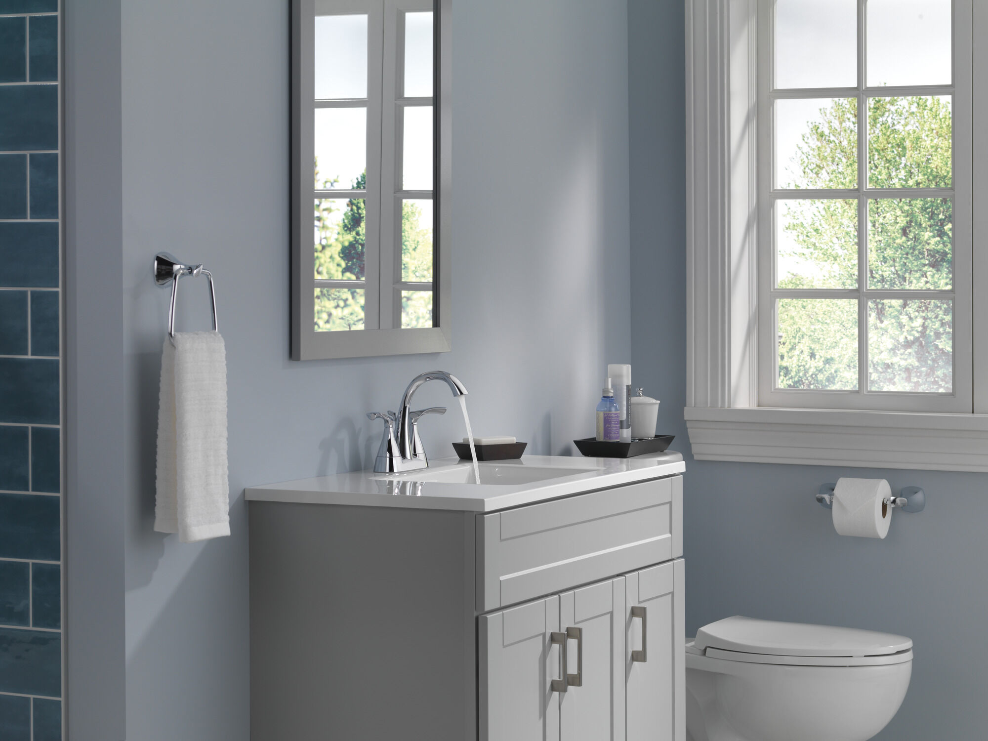 Two Handle Centerset Bathroom Faucet in Chrome 25748LF | Delta Faucet