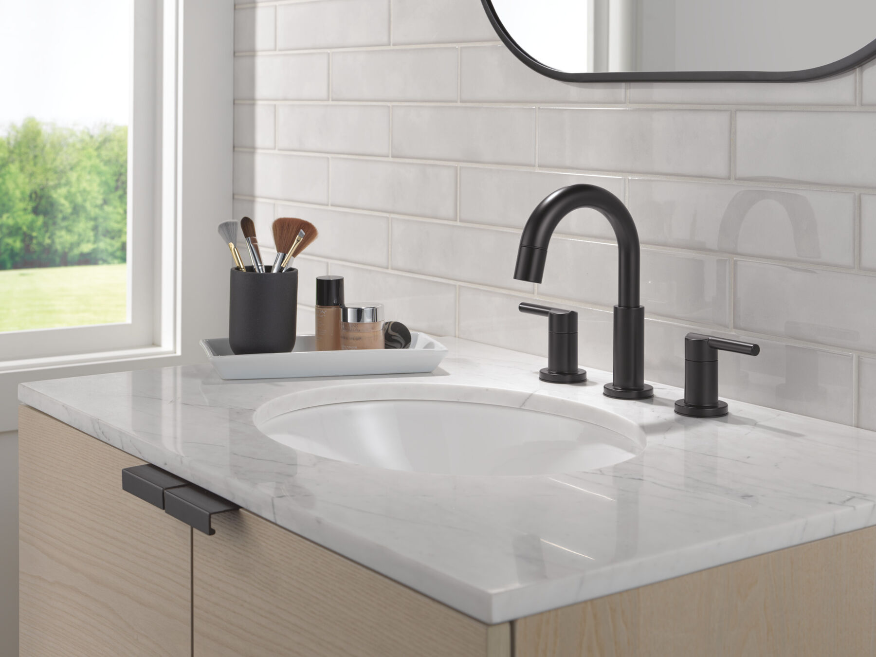 Nicoli Pulldown Single Hole Bathroom Faucet - Matte Black 15849LF-BLPD