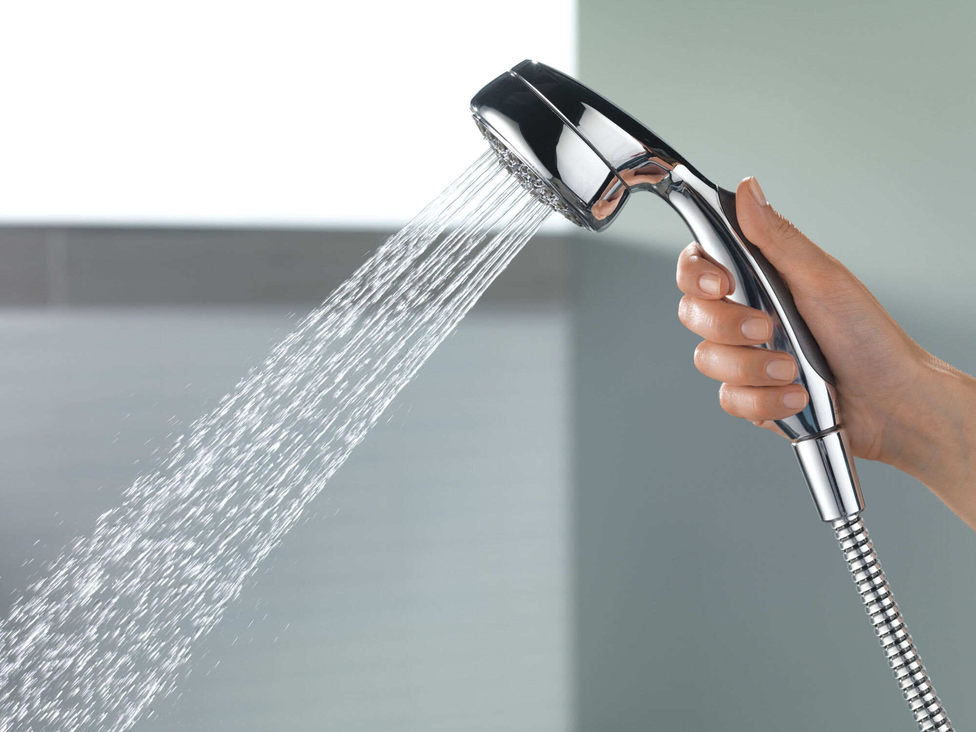 DELTA FAUCET Handbrause 75701C – 7 Strahlarten, Chrome, Mit Touch-Clean Düsen, Pause-Funktion, Inkl. 1,5 M Schlauch, Wassersparend WaterSense