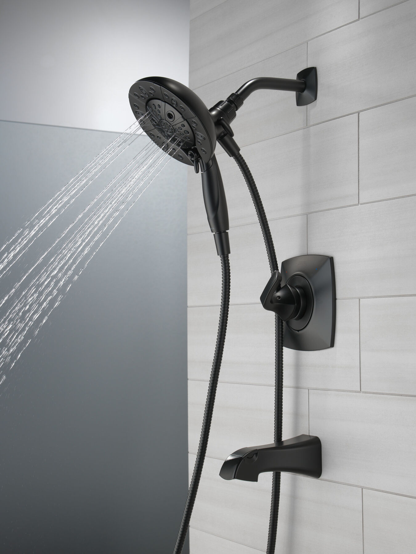 Monitor® 14 Series Tub and Shower with In2ition® Two-in-One Shower 