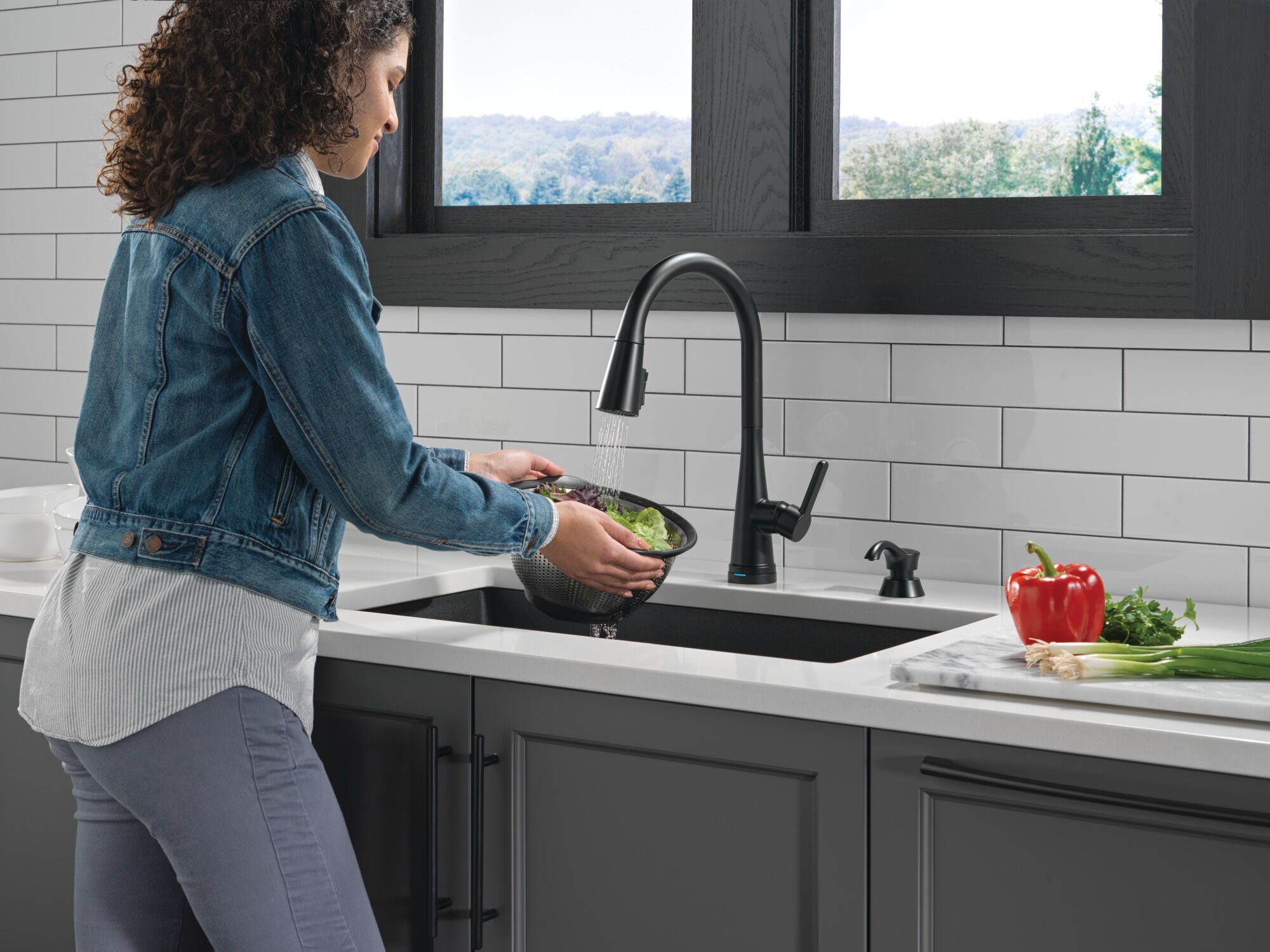 Single Handle Pull-Down Touch2O® Technology Kitchen Faucet with