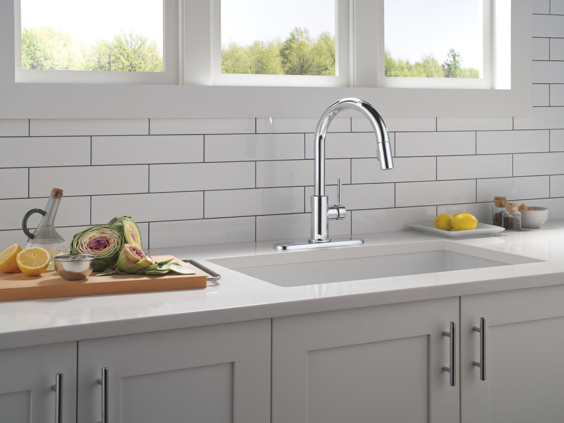 Single Handle Pull-Down Kitchen Faucet  in Chrome — thumbnail 3