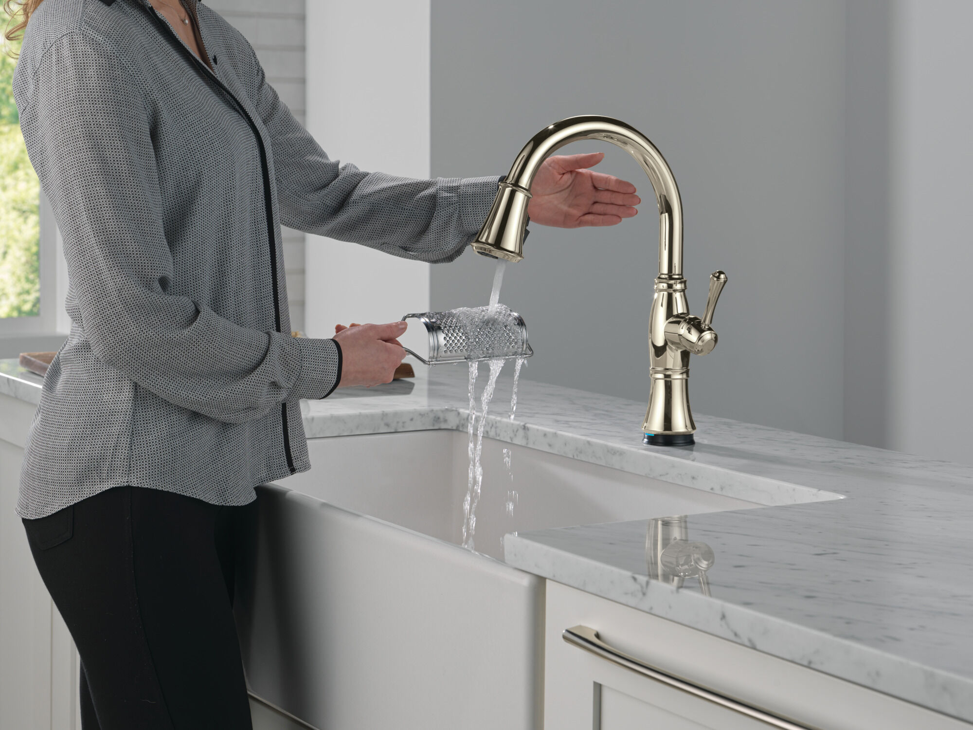 Touch2O® Technology Kitchen Faucet with Touchless Technology in