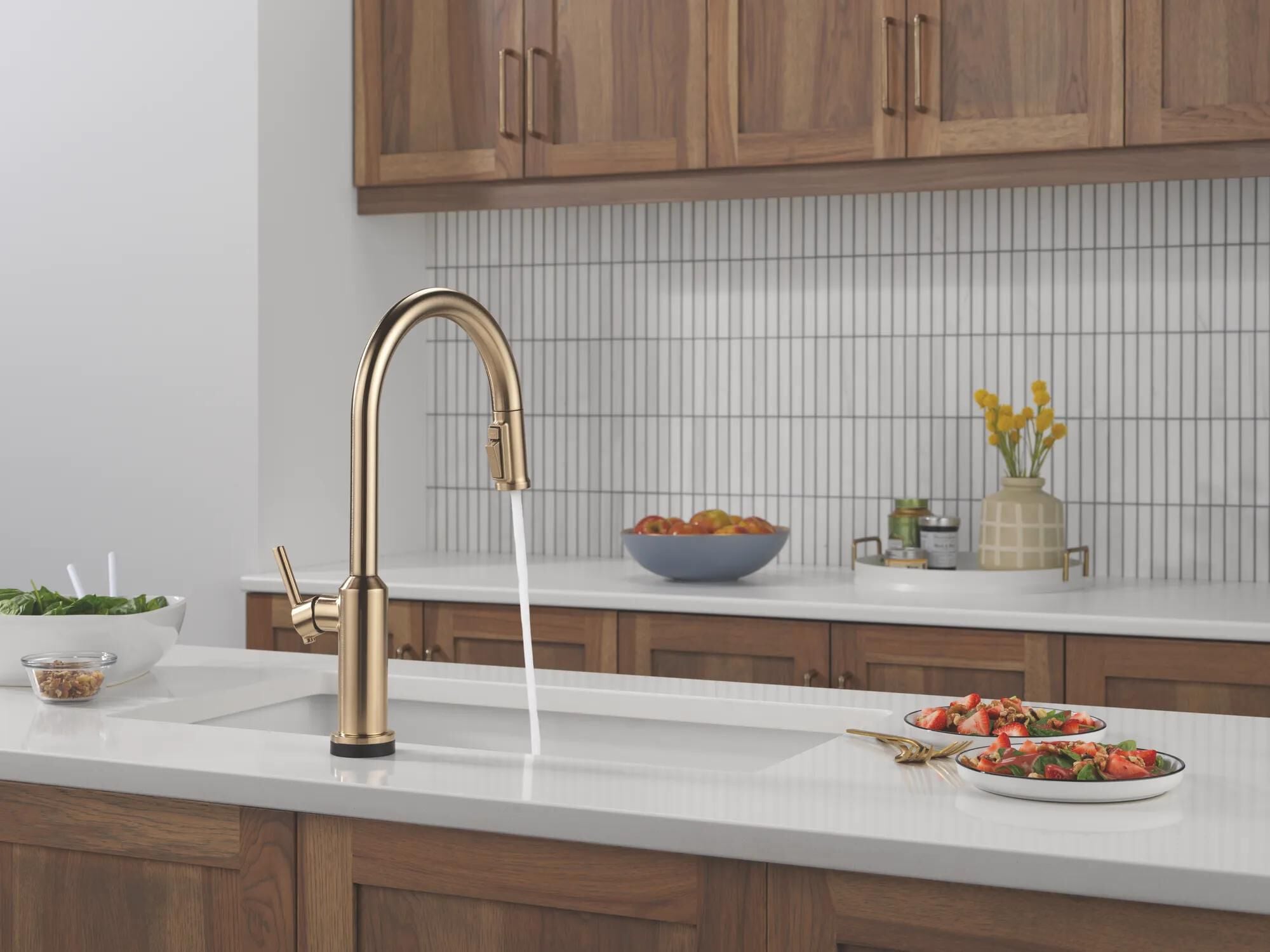 Touch2O® Technology Kitchen Faucet with Touchless Technology in