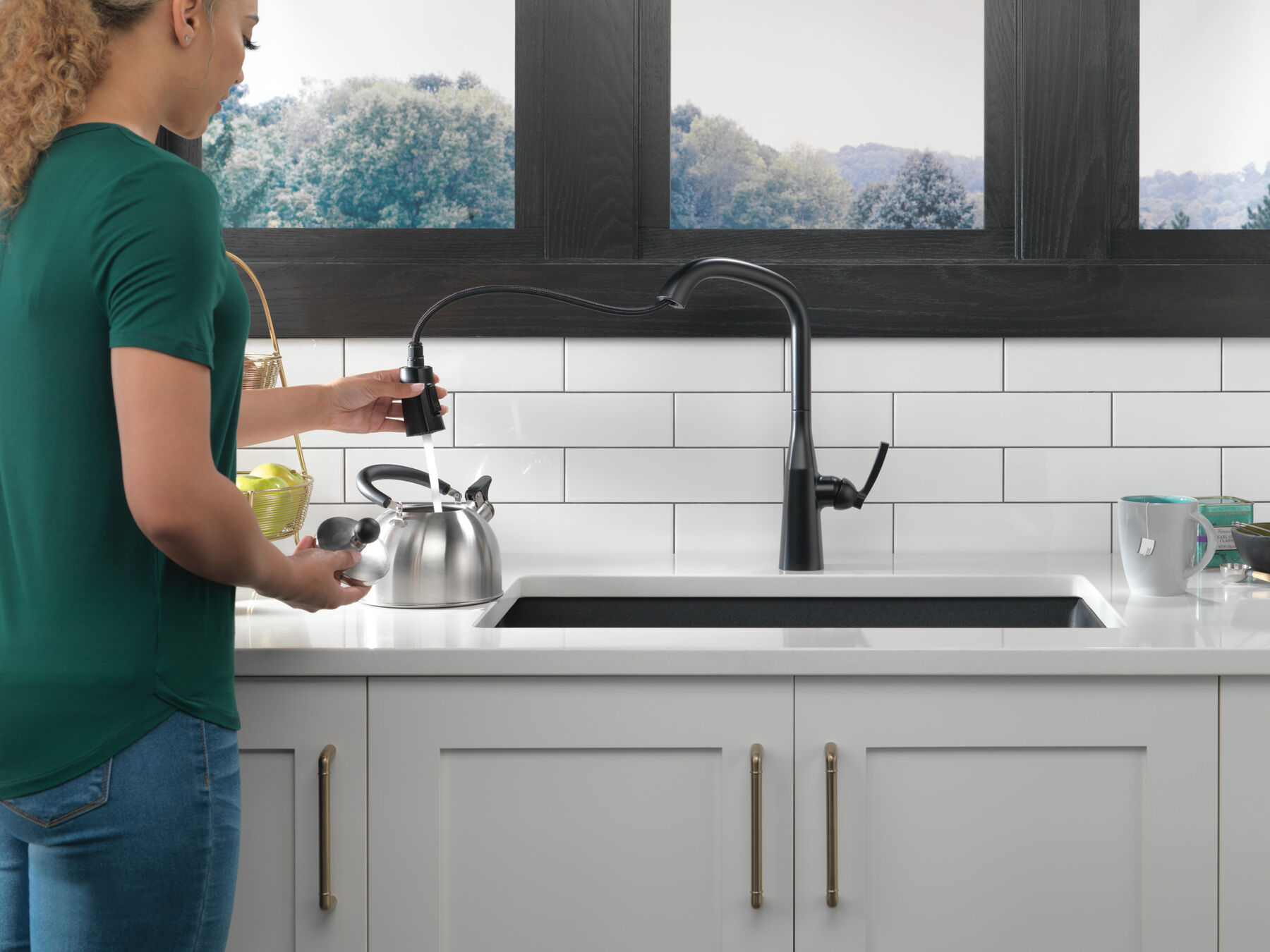 Single Handle Pull-Down Kitchen Faucet