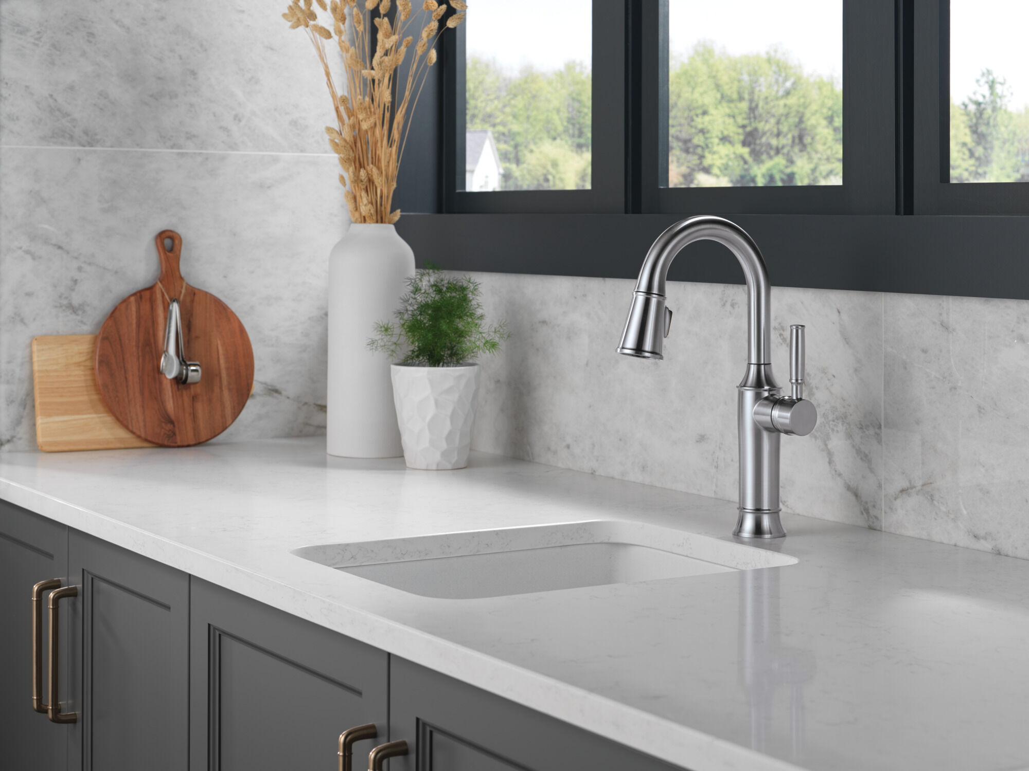 Single Handle Pull-Down Bar / Prep Faucet in Lumicoat® Arctic