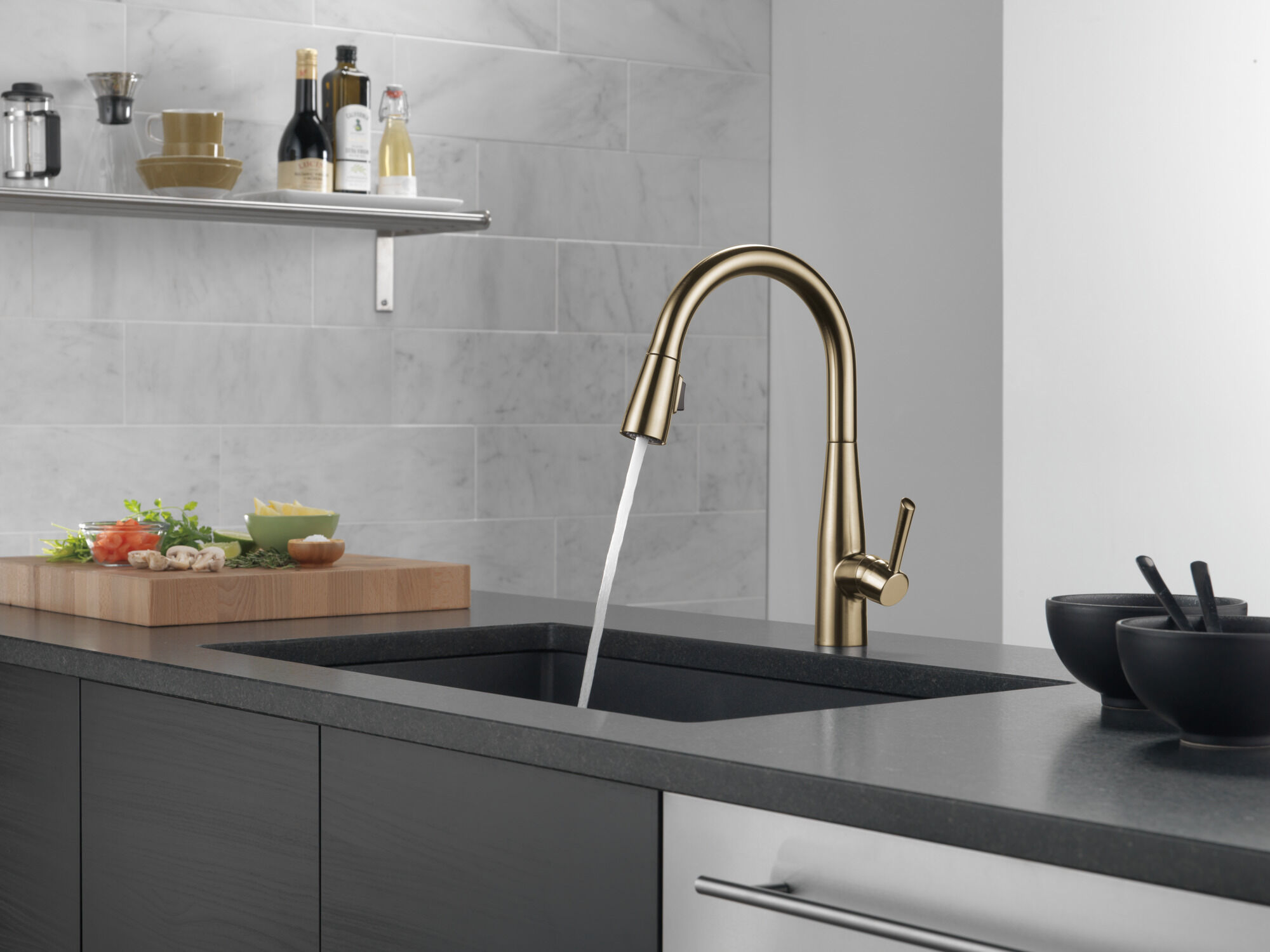 Pull-Down Kitchen Faucet 1B (Recertified) in Champagne Bronze 9113