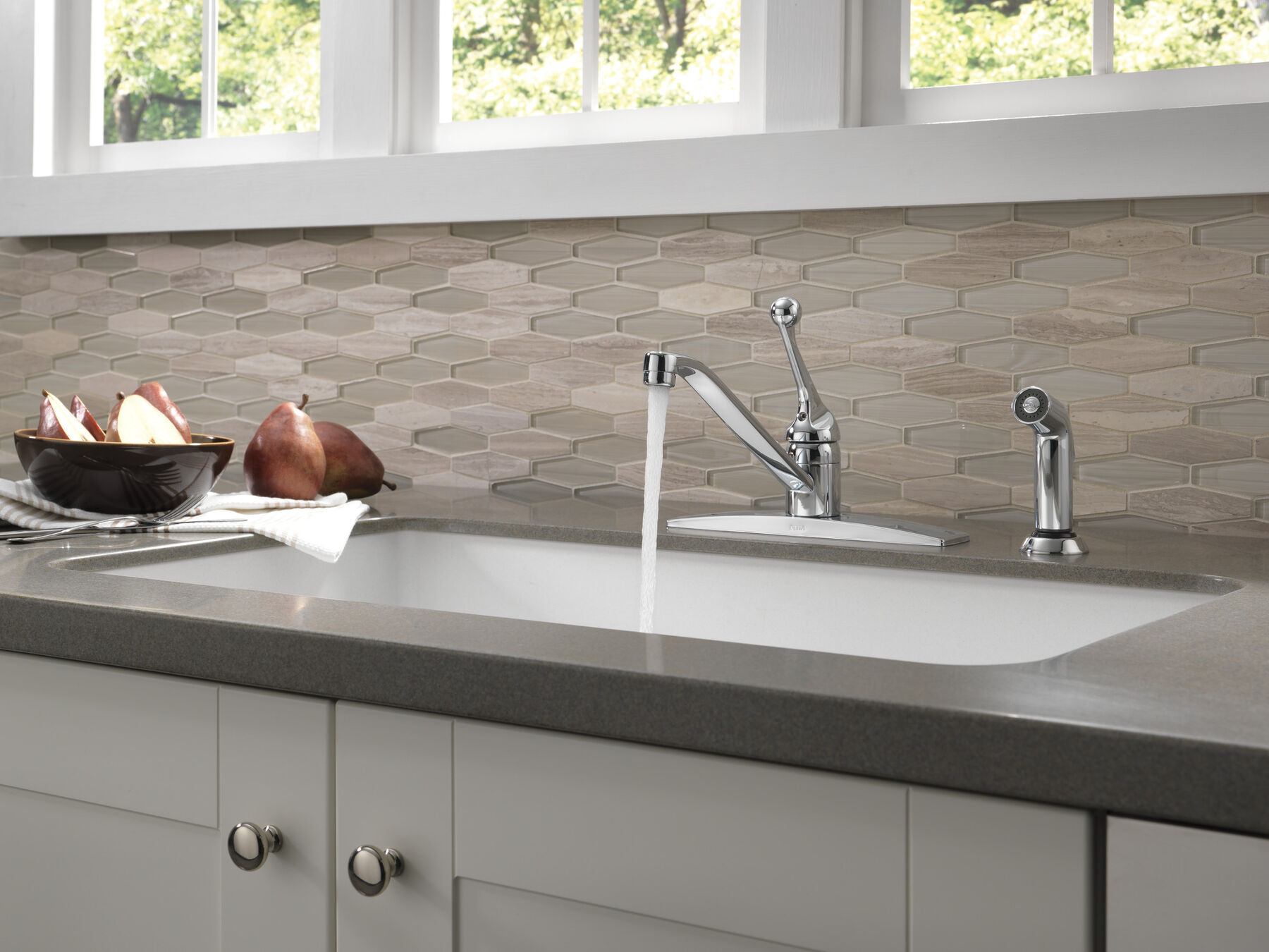 Single Handle Kitchen Faucet with Spray in Chrome — thumbnail 3