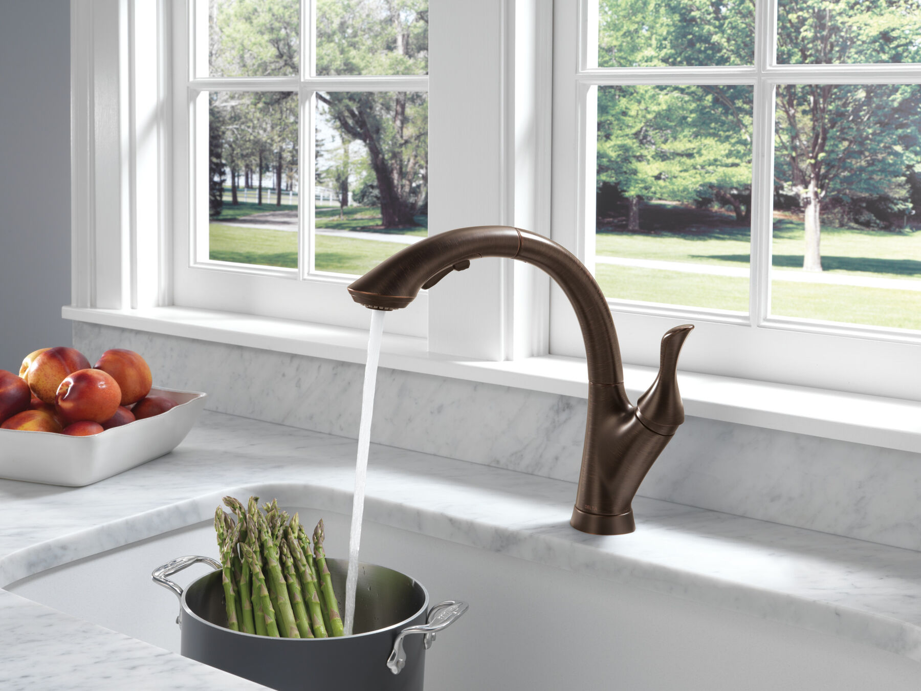 PullOut Kitchen Faucet 1L (Recertified) in Bronze 4153RBDST