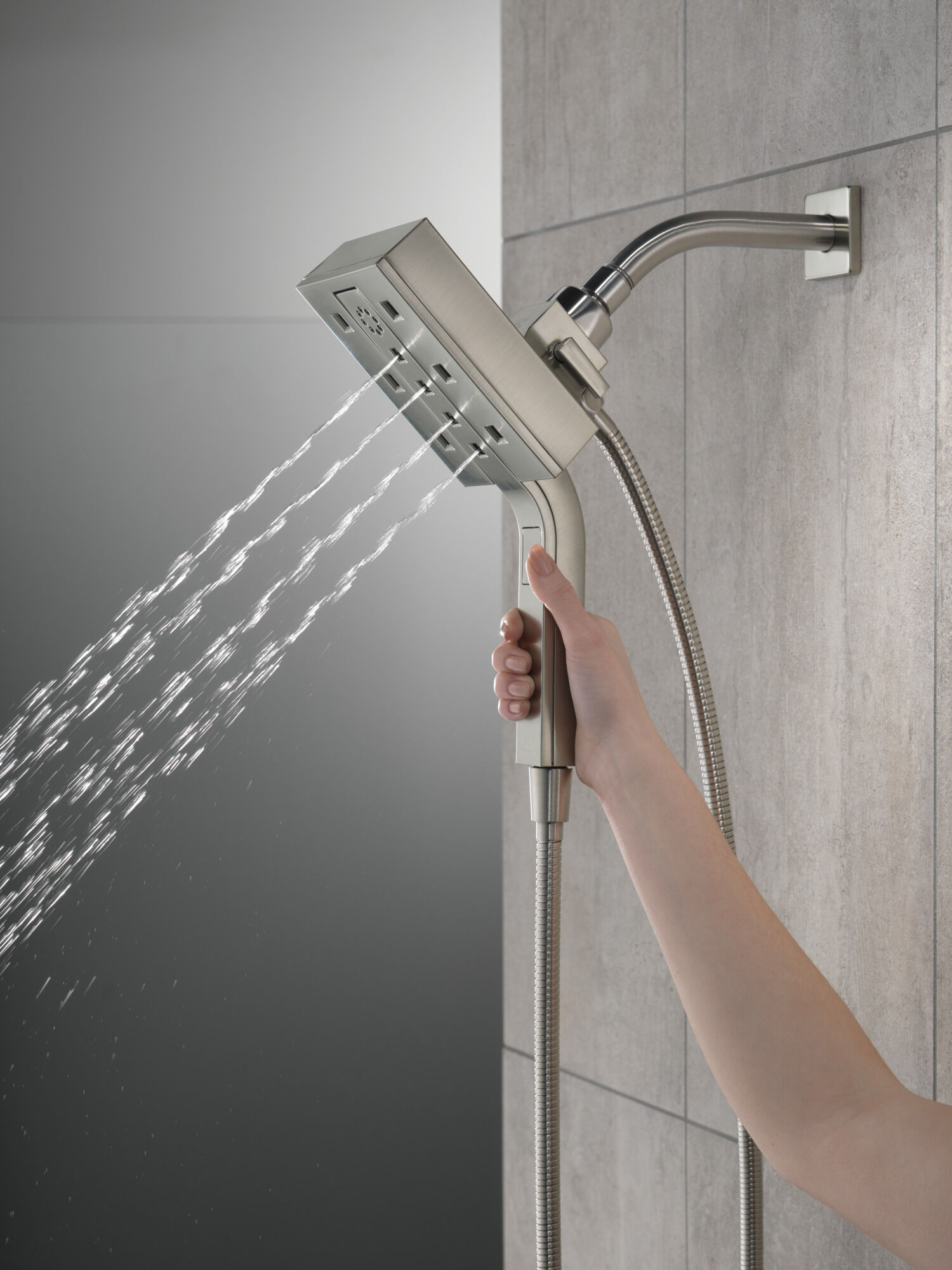 58473-SS-PR_MODEL_WATER_01_WEB 58473-SS-PR_MODEL_WATER_01_WEB