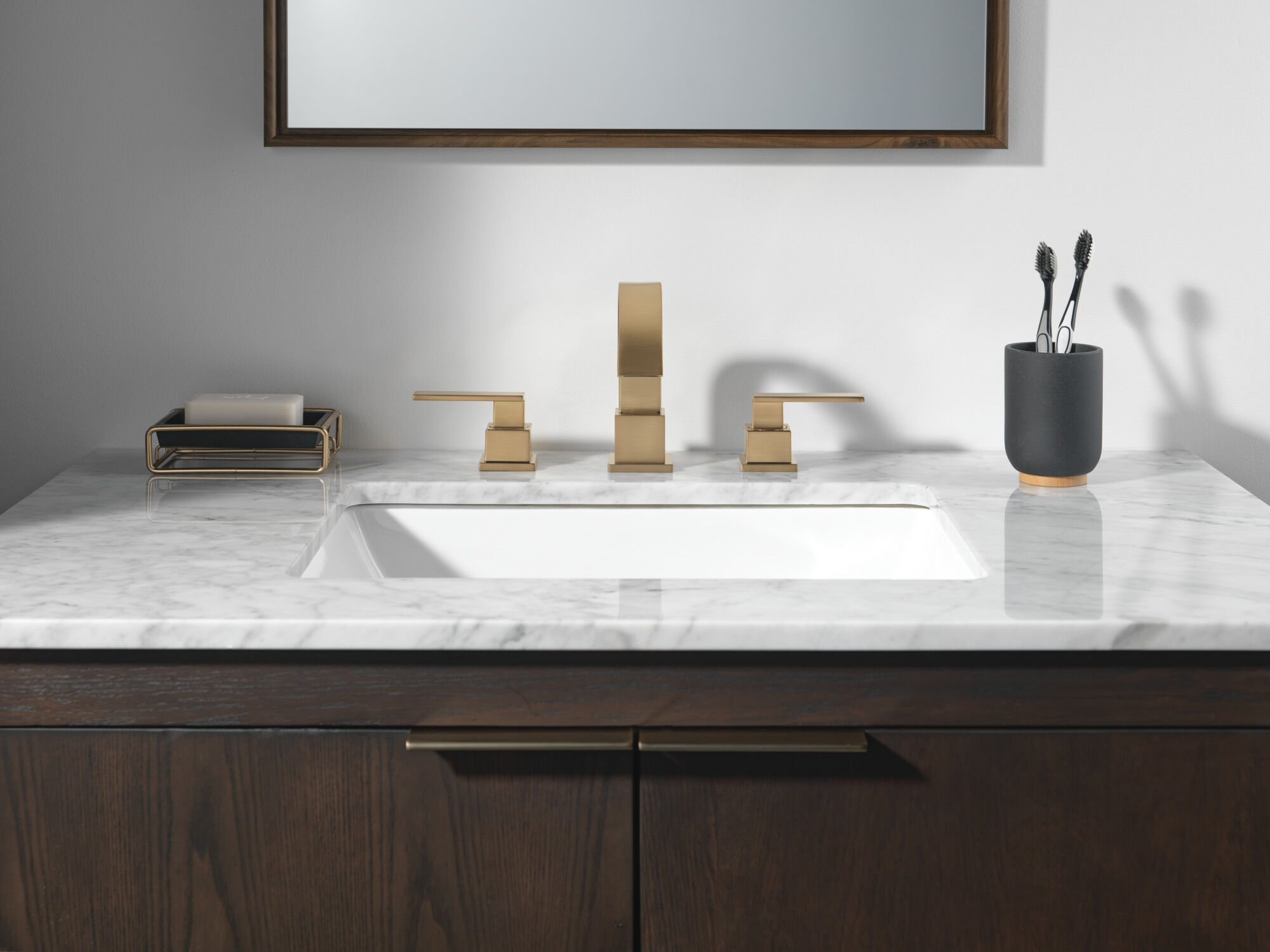 Two Handle Widespread Bathroom Faucet in Champagne Bronze 3553LF