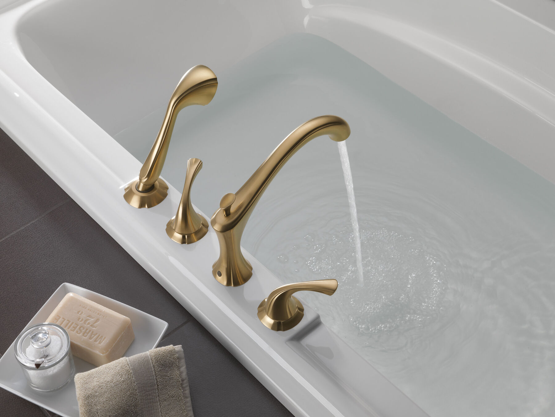 Roman Tub with Hand Shower Trim