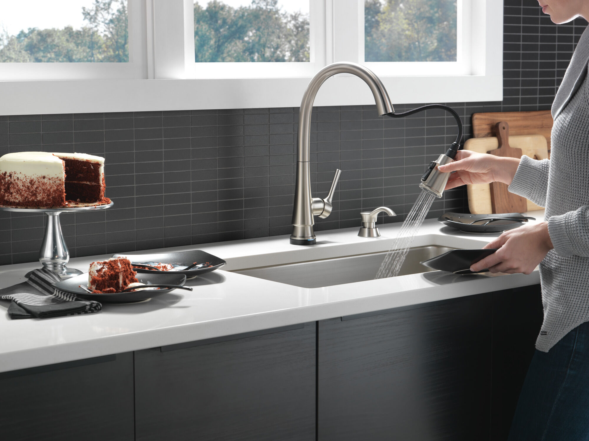 dotto3 ドットスリー Single Handle Pull-Down Kitchen Faucet with Touch2O® Technologyand