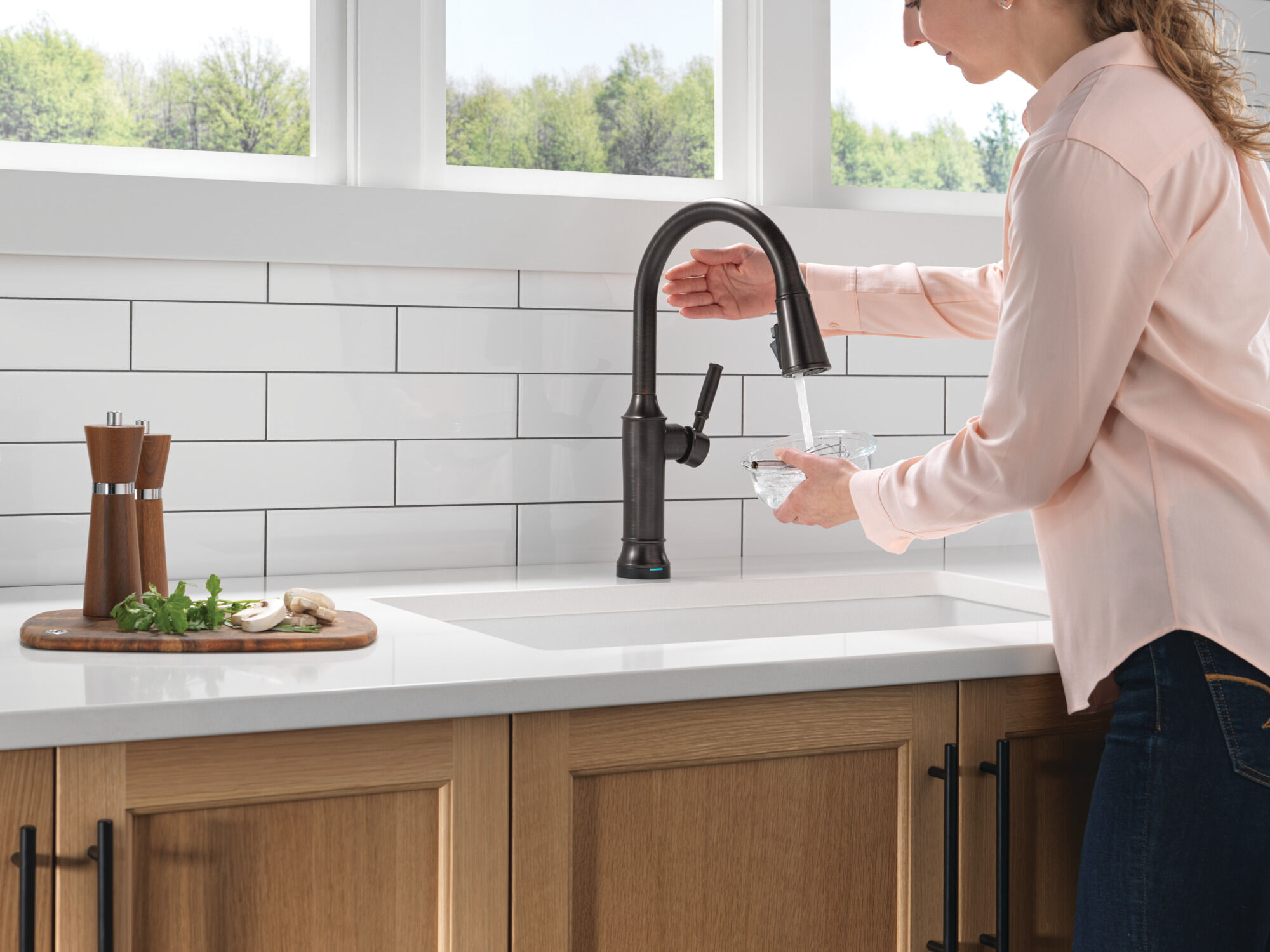 Touch2O® Technology Kitchen Faucet with Touchless Technology in