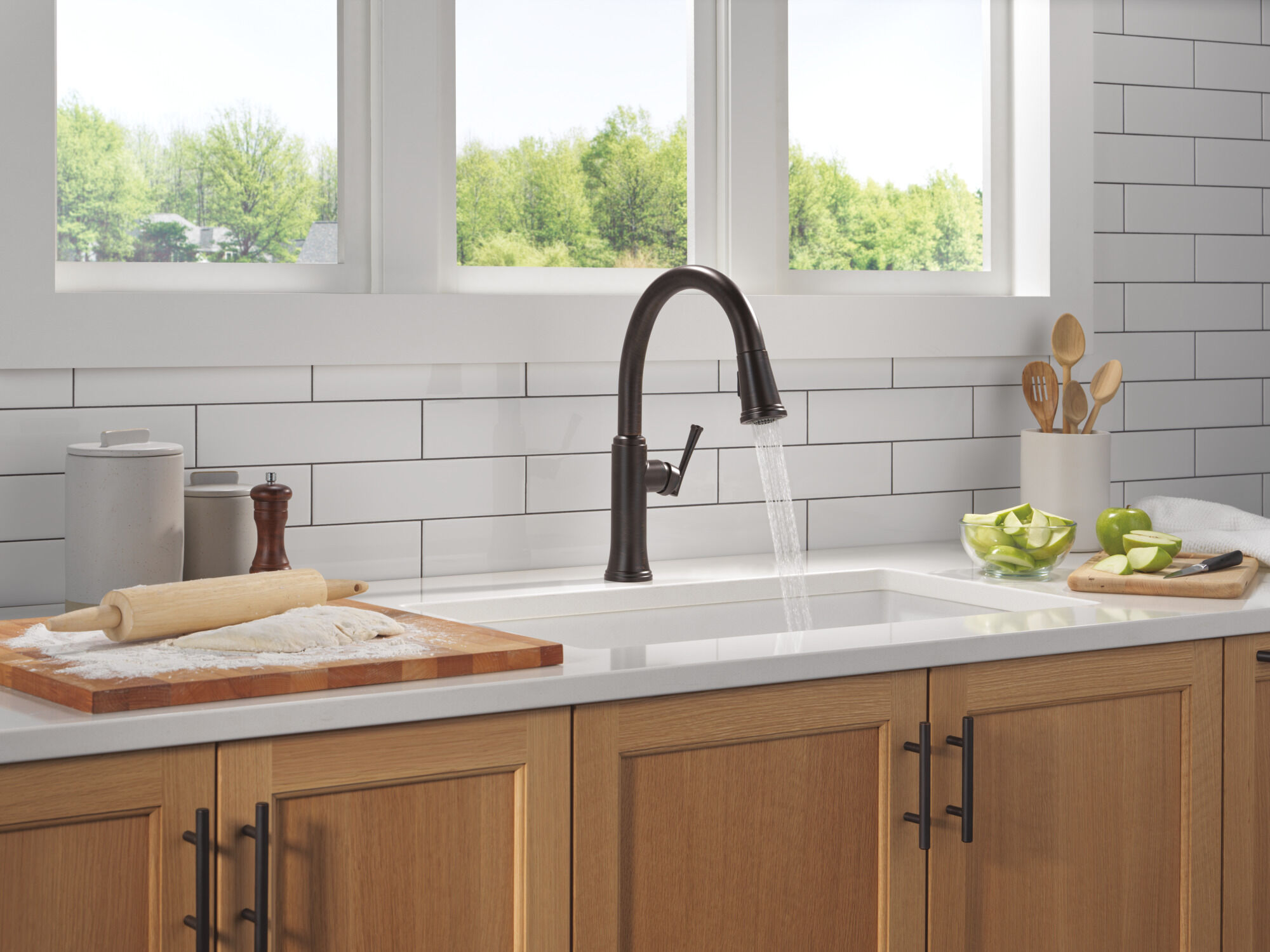Single Handle Pull-Down Kitchen Faucet in Venetian Bronze 19842-RB