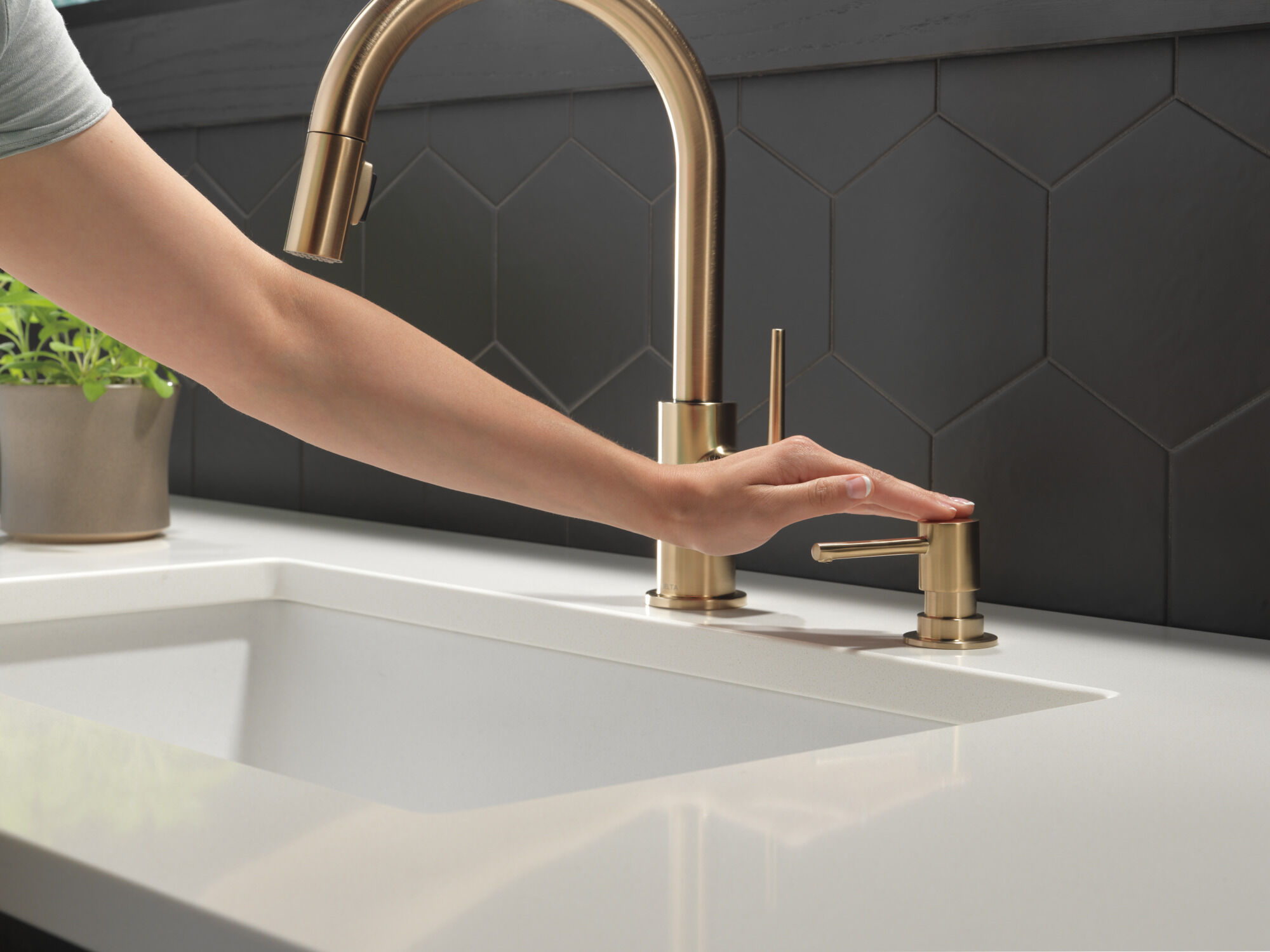 Metal Soap Dispenser in Champagne Bronze RP100734CZ | Delta Faucet