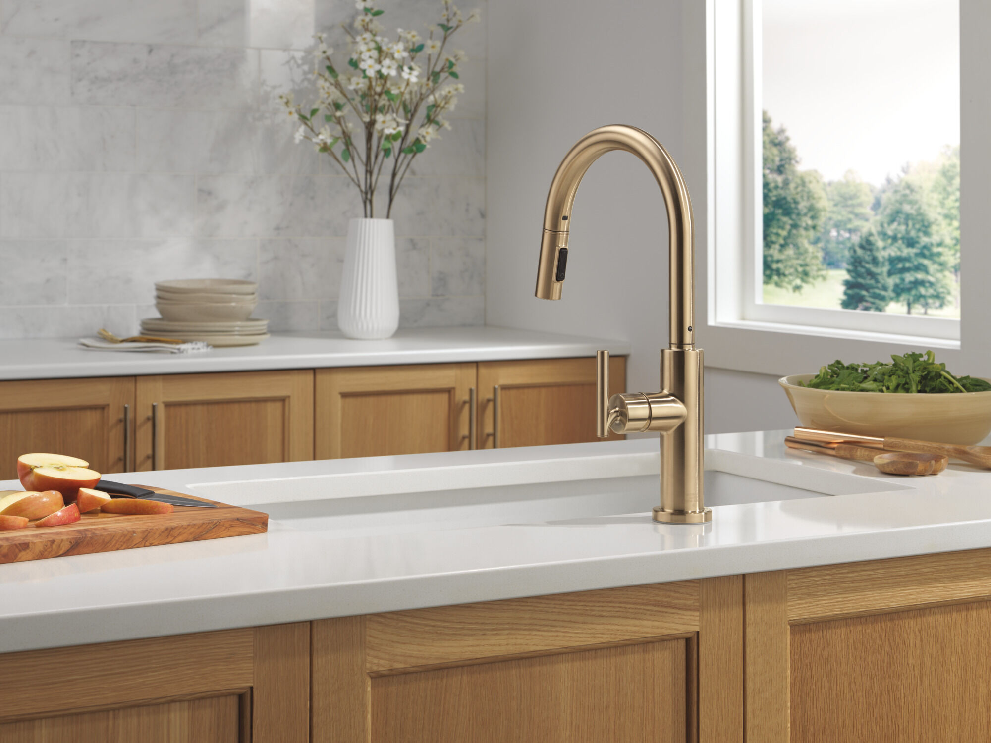 Single Handle Pull-Down Kitchen Faucet in Champagne Bronze 19731LF