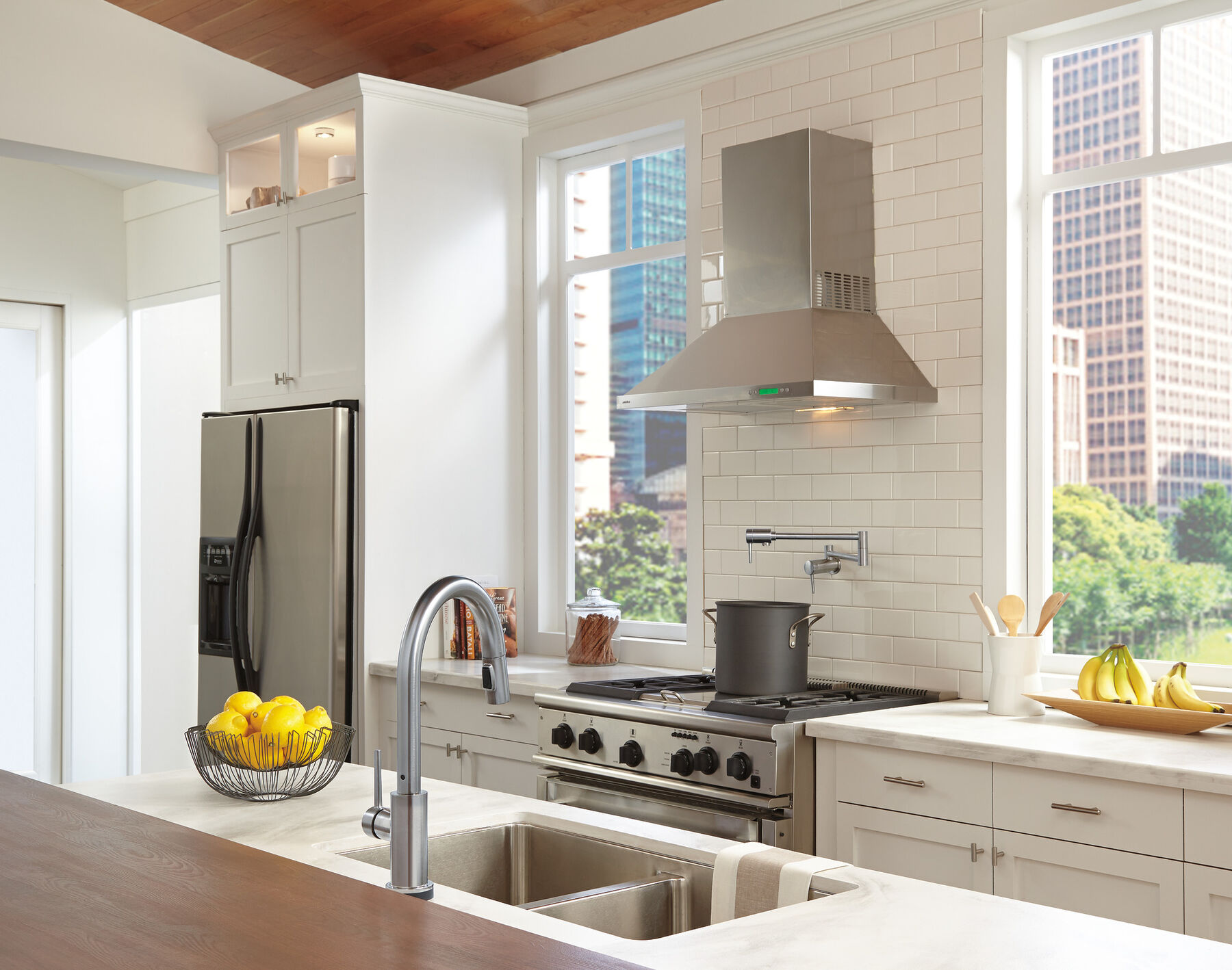 Delta Faucet 1165LF-BL Topffüller Wandmontage - Mattschwarz Mit Doppelschwinggelenk