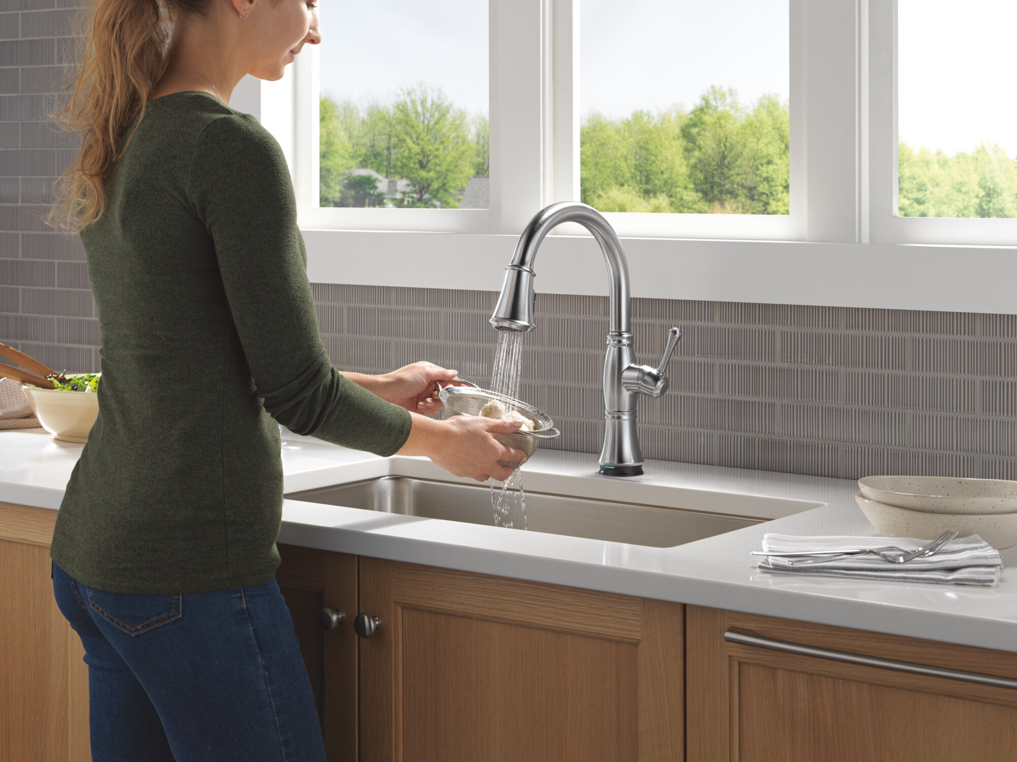 Touch2O® Technology Kitchen Faucet with Touchless Technology in