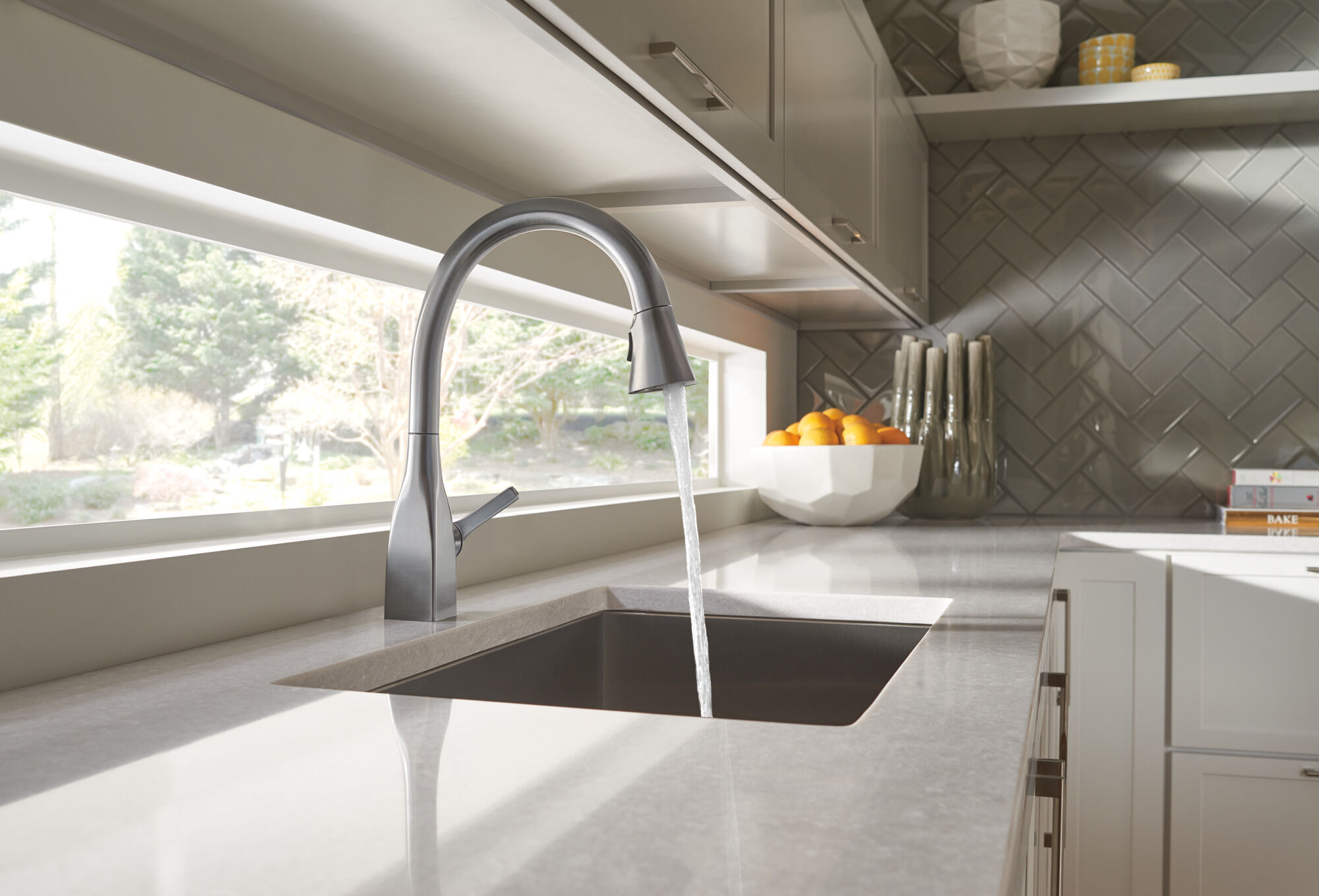 Single Handle Pull-Down Kitchen Faucet with ShieldSpray