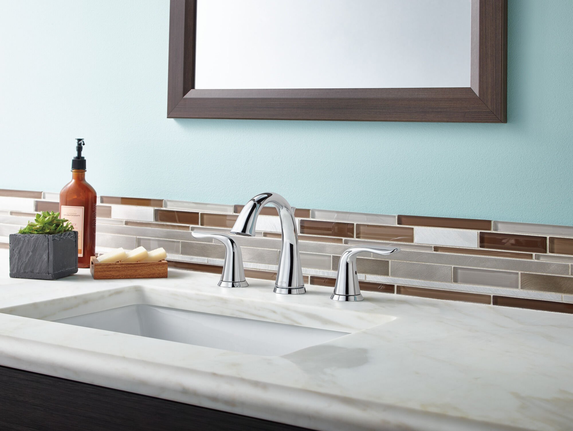 Two Handle Widespread Bathroom Faucet in Chrome 3538-MPU-DST