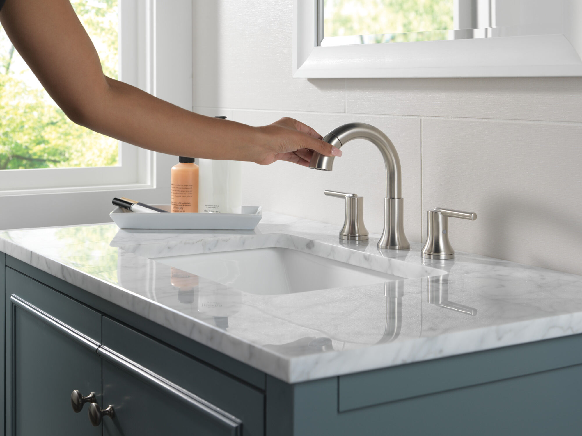 Two Handle Widespread Pull Down Bathroom Faucet in Stainless 3559