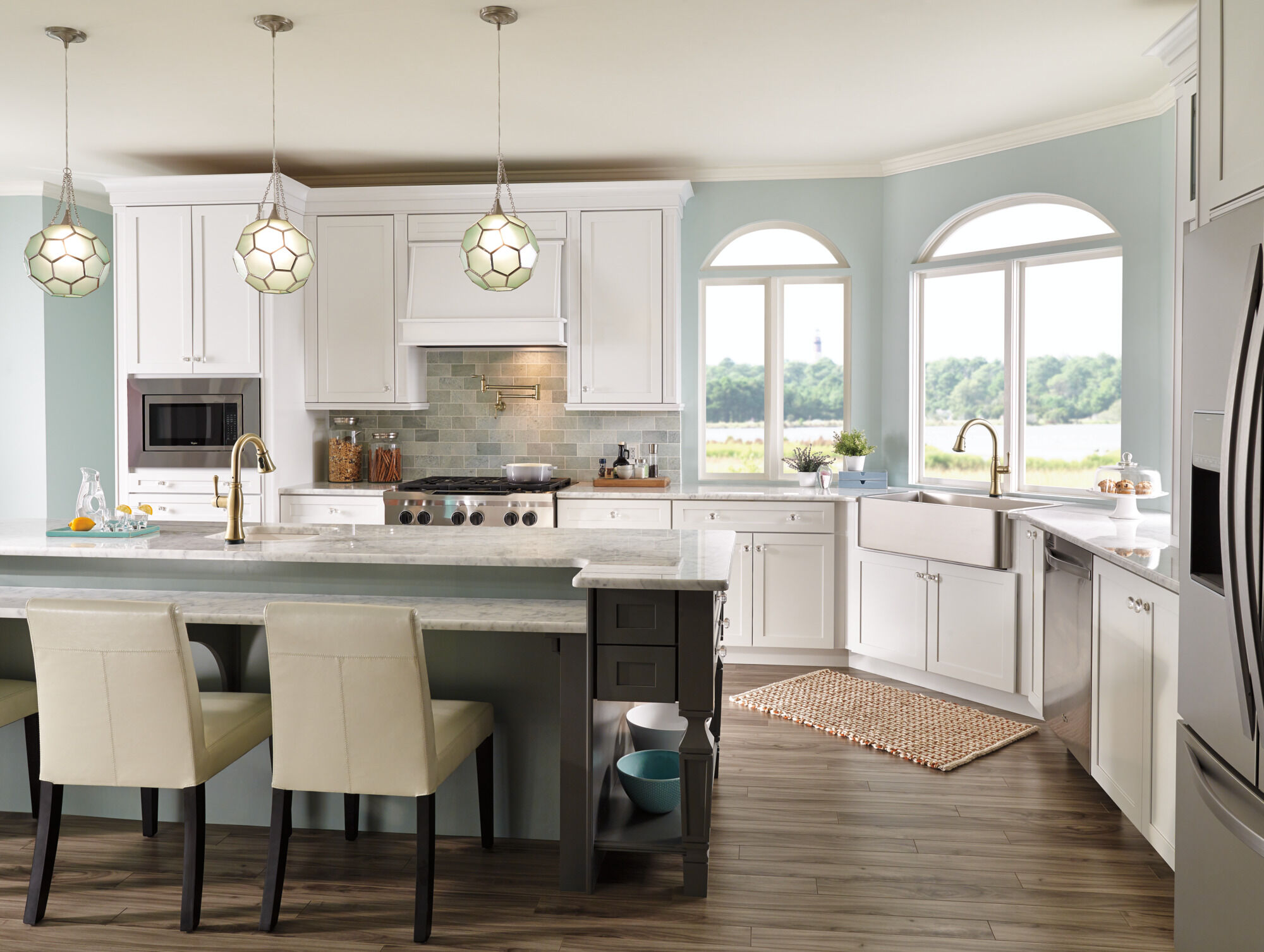 Single Handle Pull-Down Kitchen Faucet with Touch2O® and