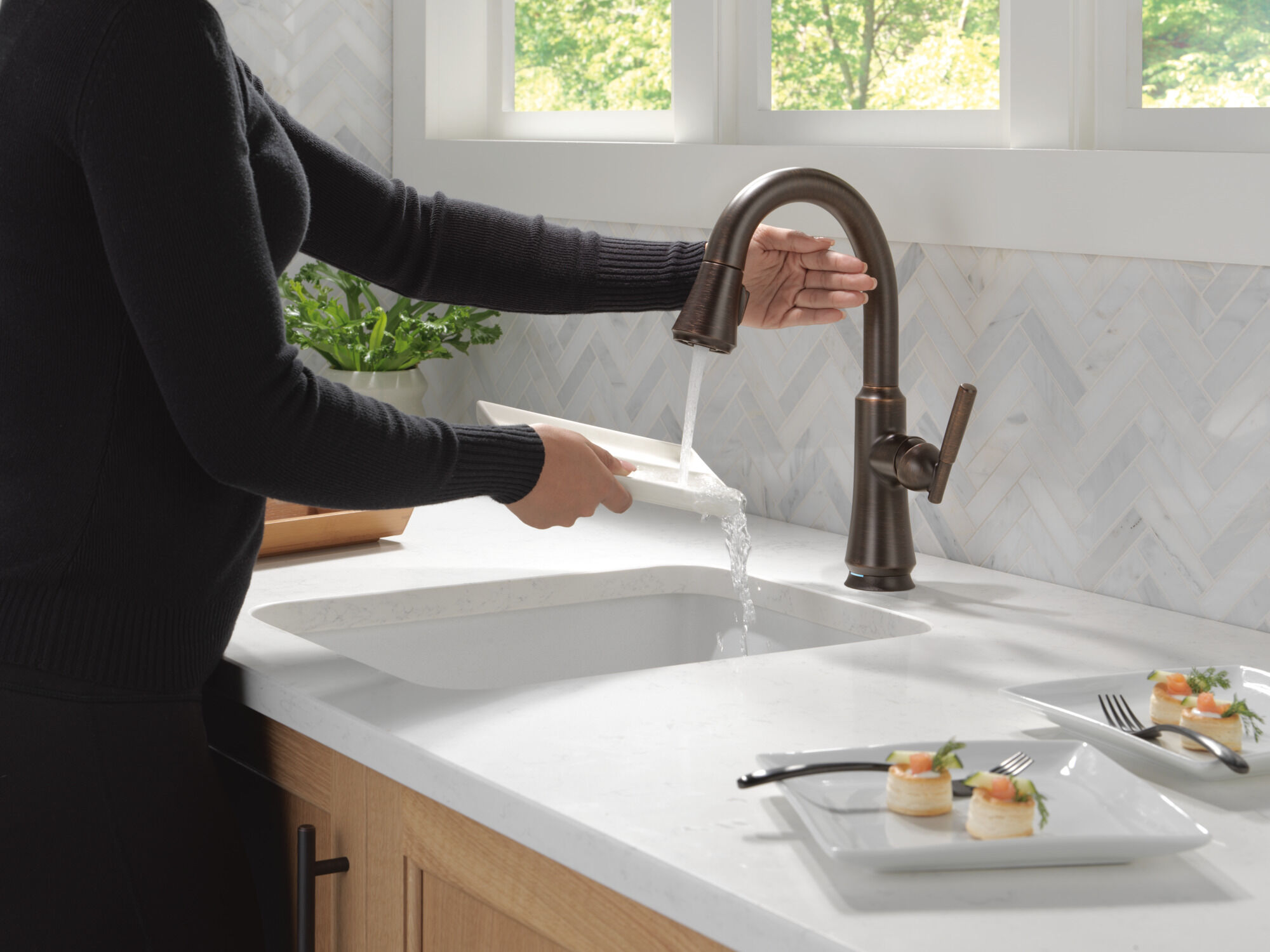 Touch2O® Bar / Prep Faucet with Touchless Technology in Venetian