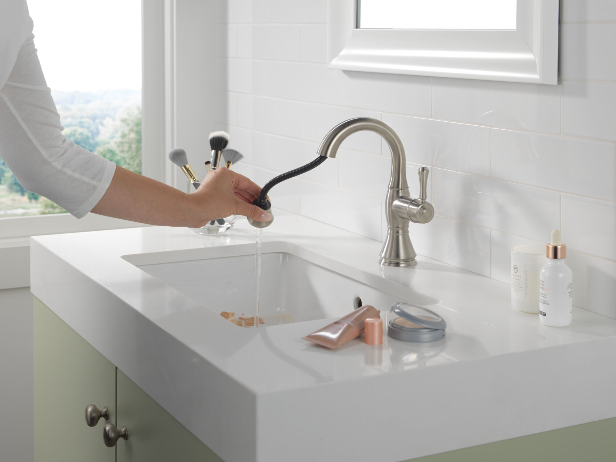 Single Handle Pull Down Bathroom Faucet in Stainless 597-SSPD-DST