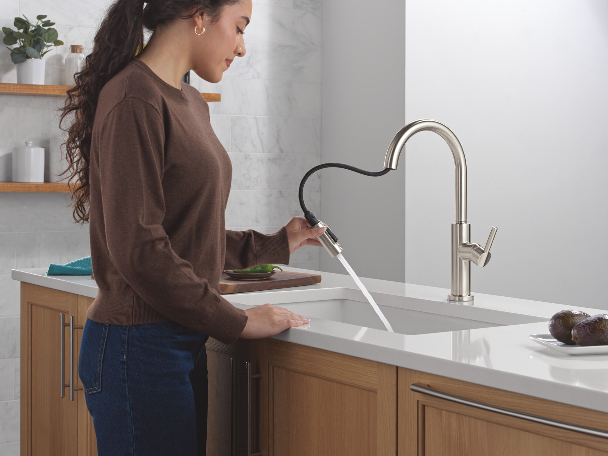 Single Handle Pull-Down Kitchen Faucet in Stainless 19867LF-SS