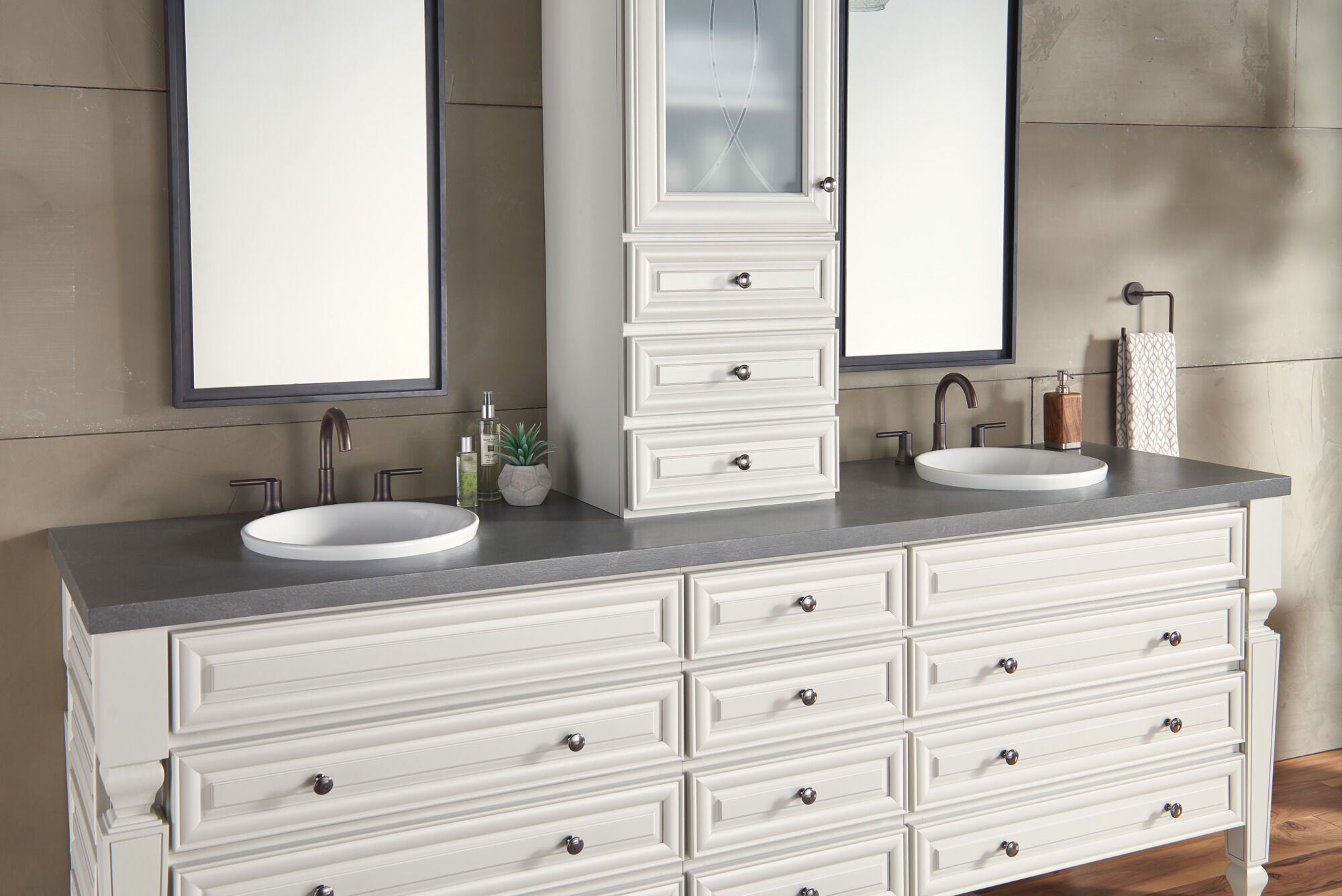 Towel Ring in Venetian Bronze 759460-RB | Delta Faucet