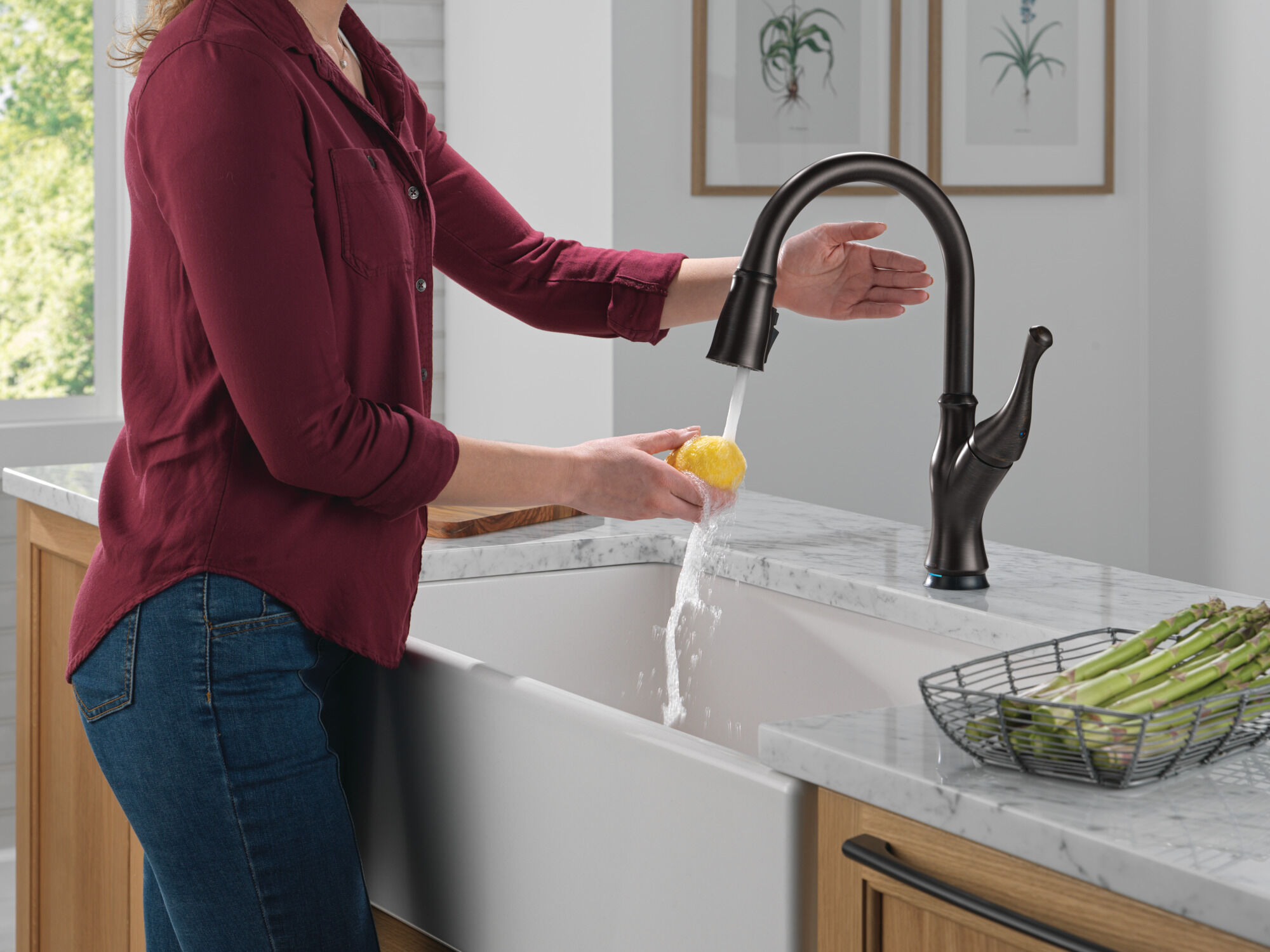 Touch2O® Technology Kitchen Faucet with Touchless Technology in