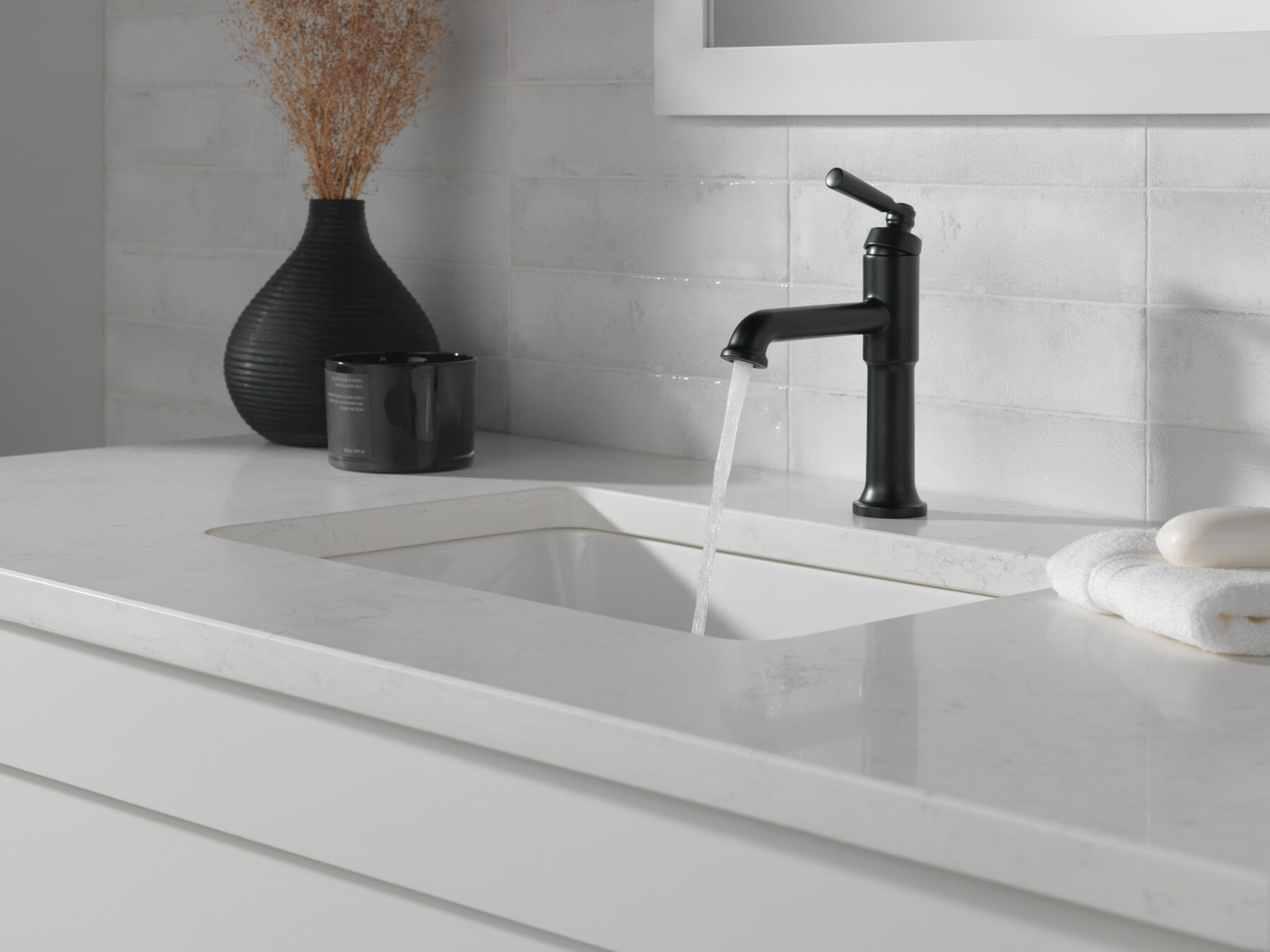 Single Handle Bathroom Faucet in Matte Black 536-BLMPU-DST | Delta 